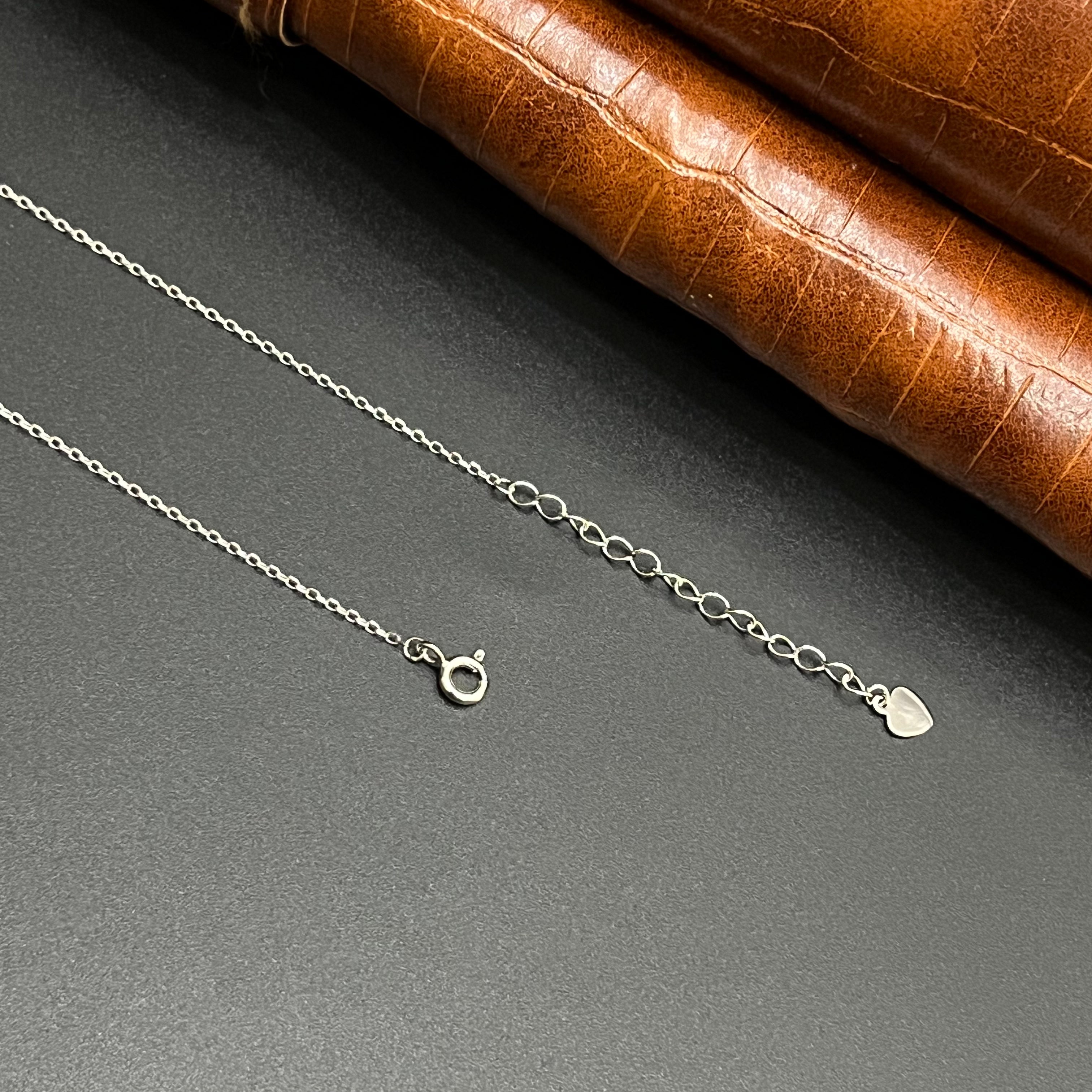 Silver Ladies Pendant Chain Graceful Petals Luna Drop 925