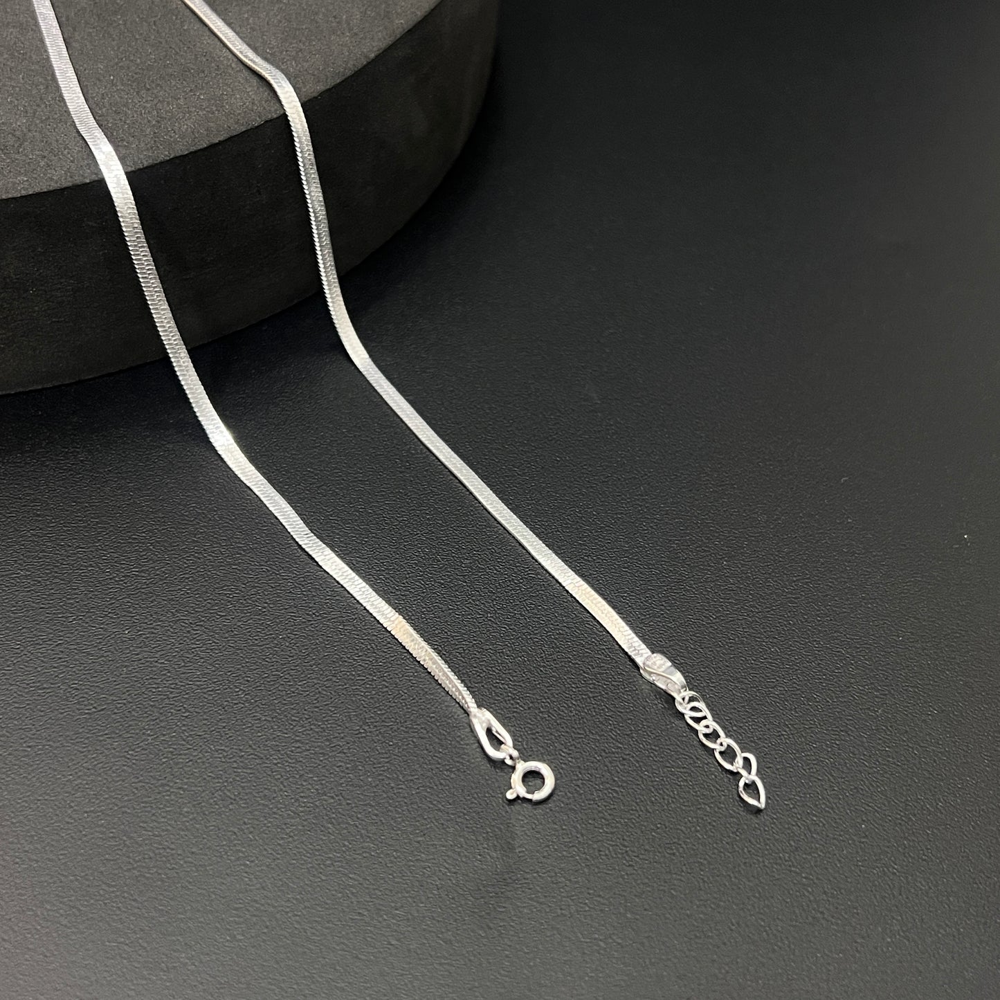 Ladies Anklet Flat Design