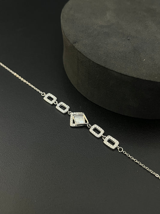 Silver Ladies Bracelet MOP