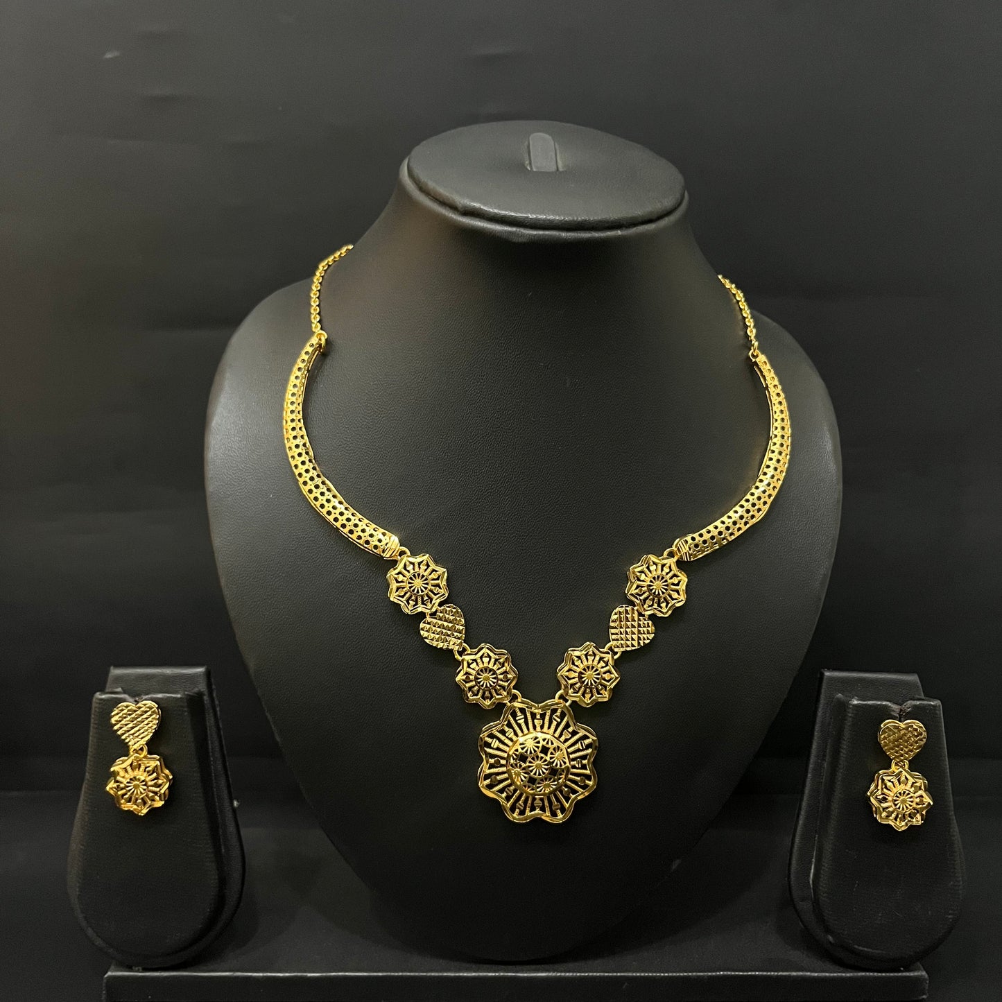 Silver Turkey Necklace & Studs TK04