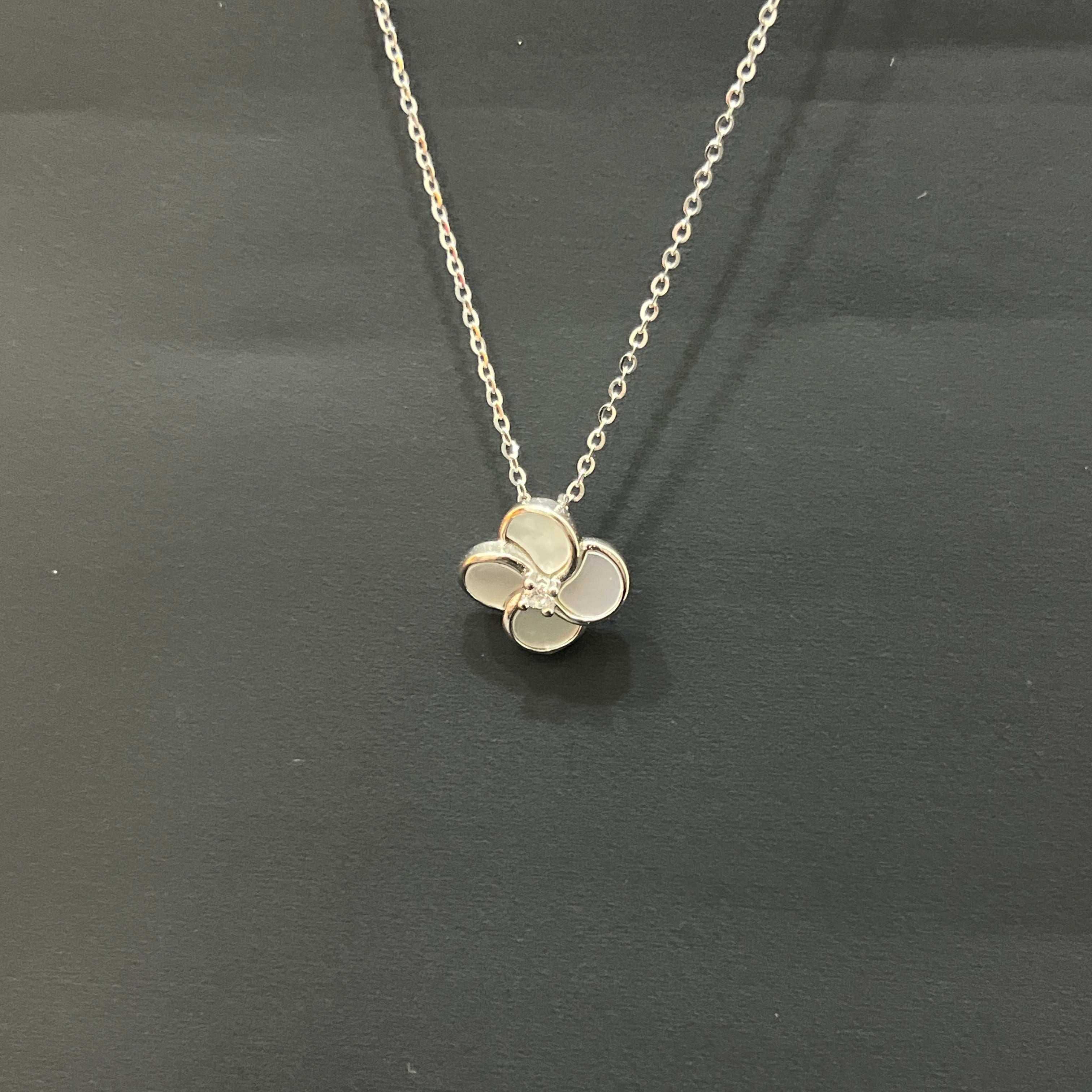 Ladies Silver MOP  Pendant Chain