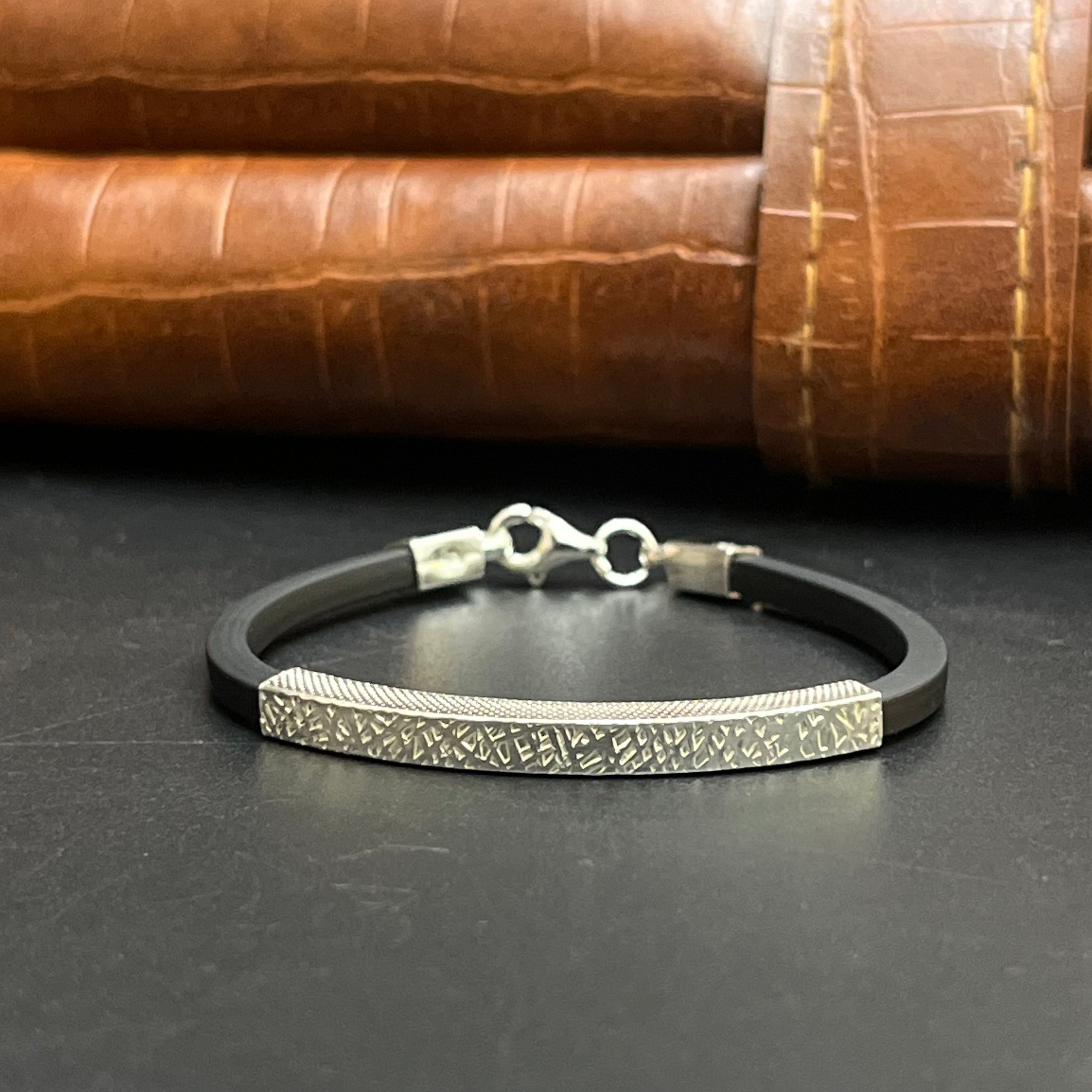 Silver Mens Bracelet Textured Black Band M02 925