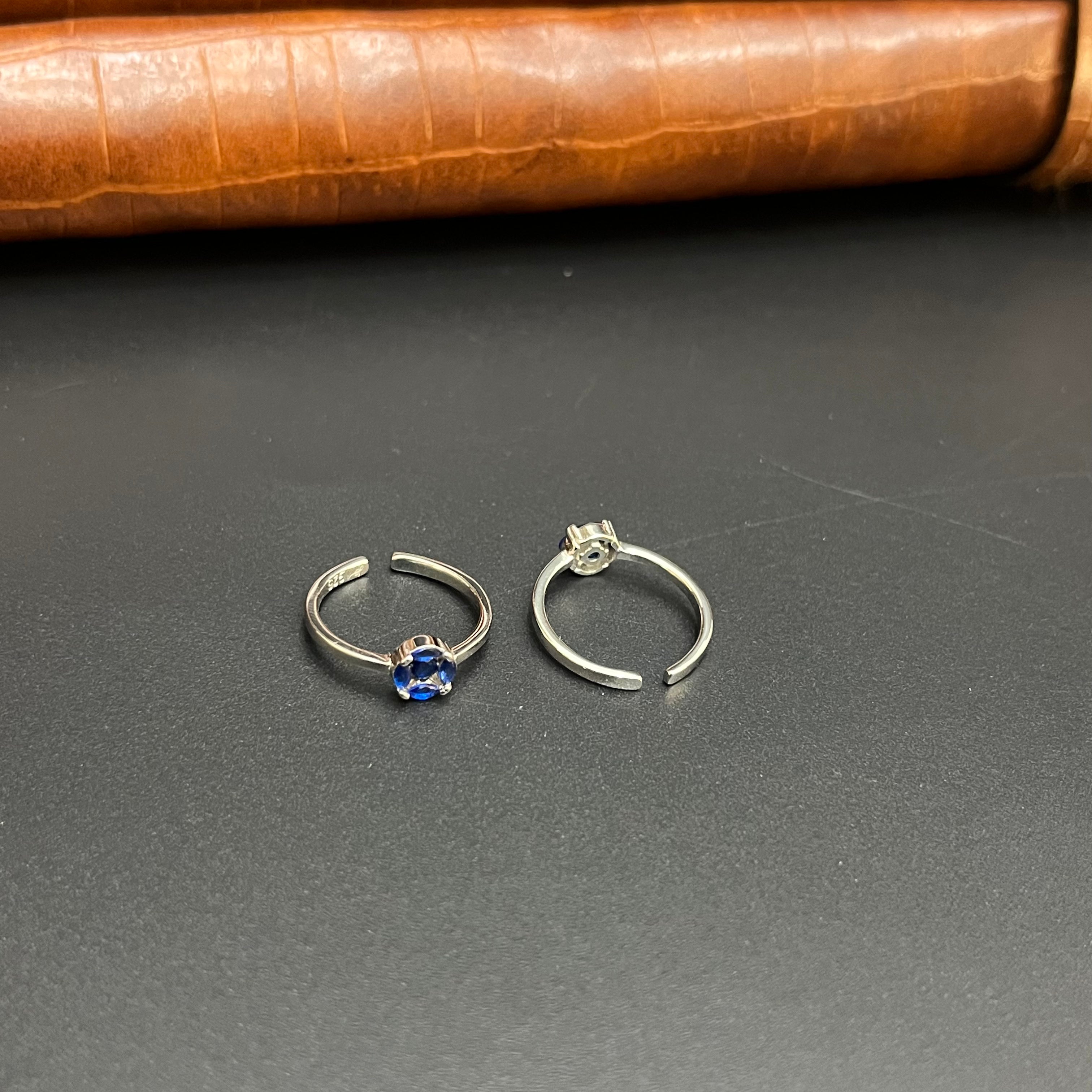 Silver Ladies Toe Rings Blue Circle Stones 925