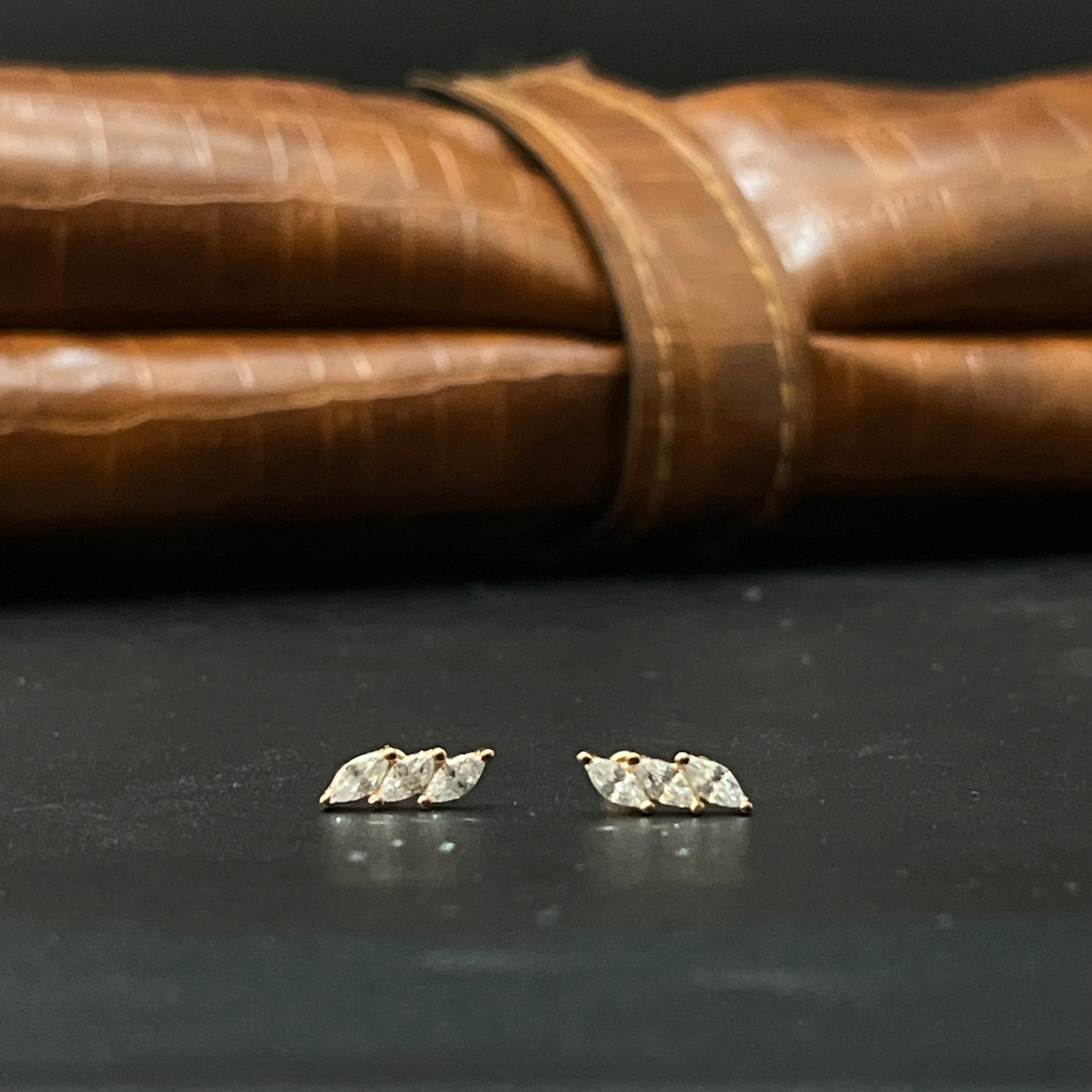 Silver Second Studs 3diagonal SS