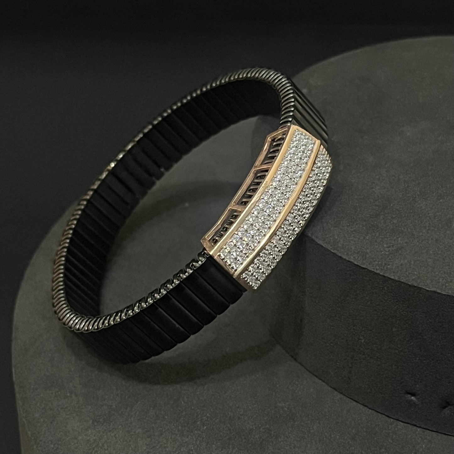 Silver Mens Flexible Band Soliatre Fittings