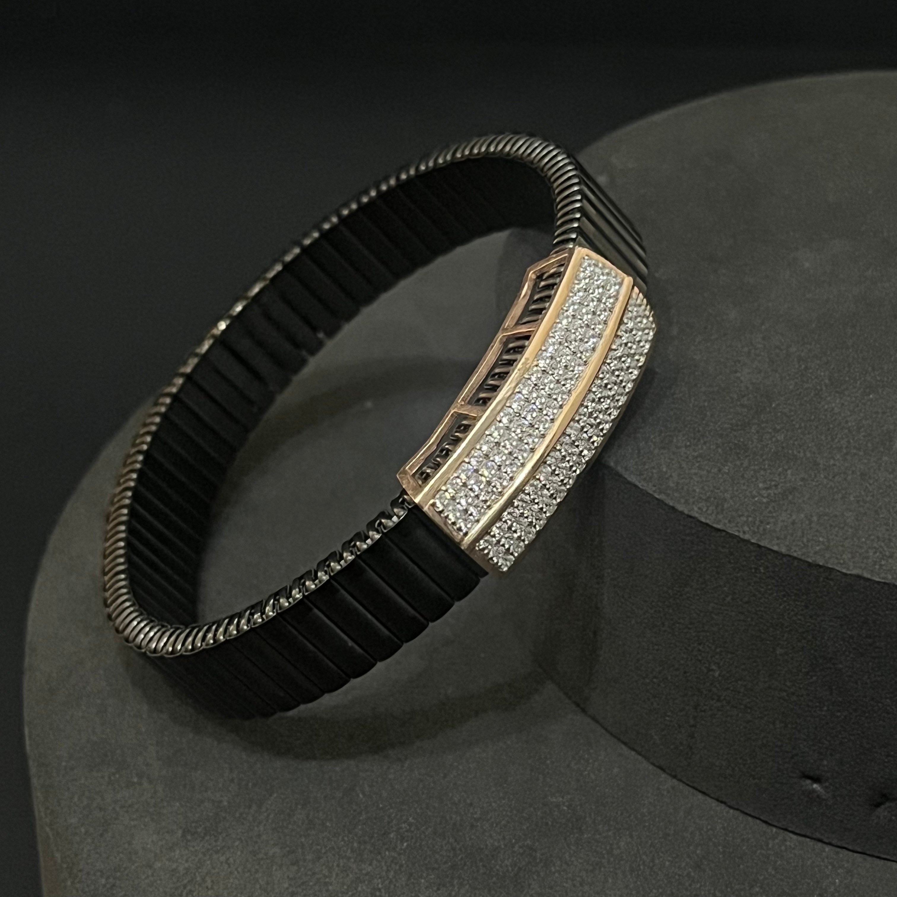 Silver Mens Flexible Band Soliatre Fittings