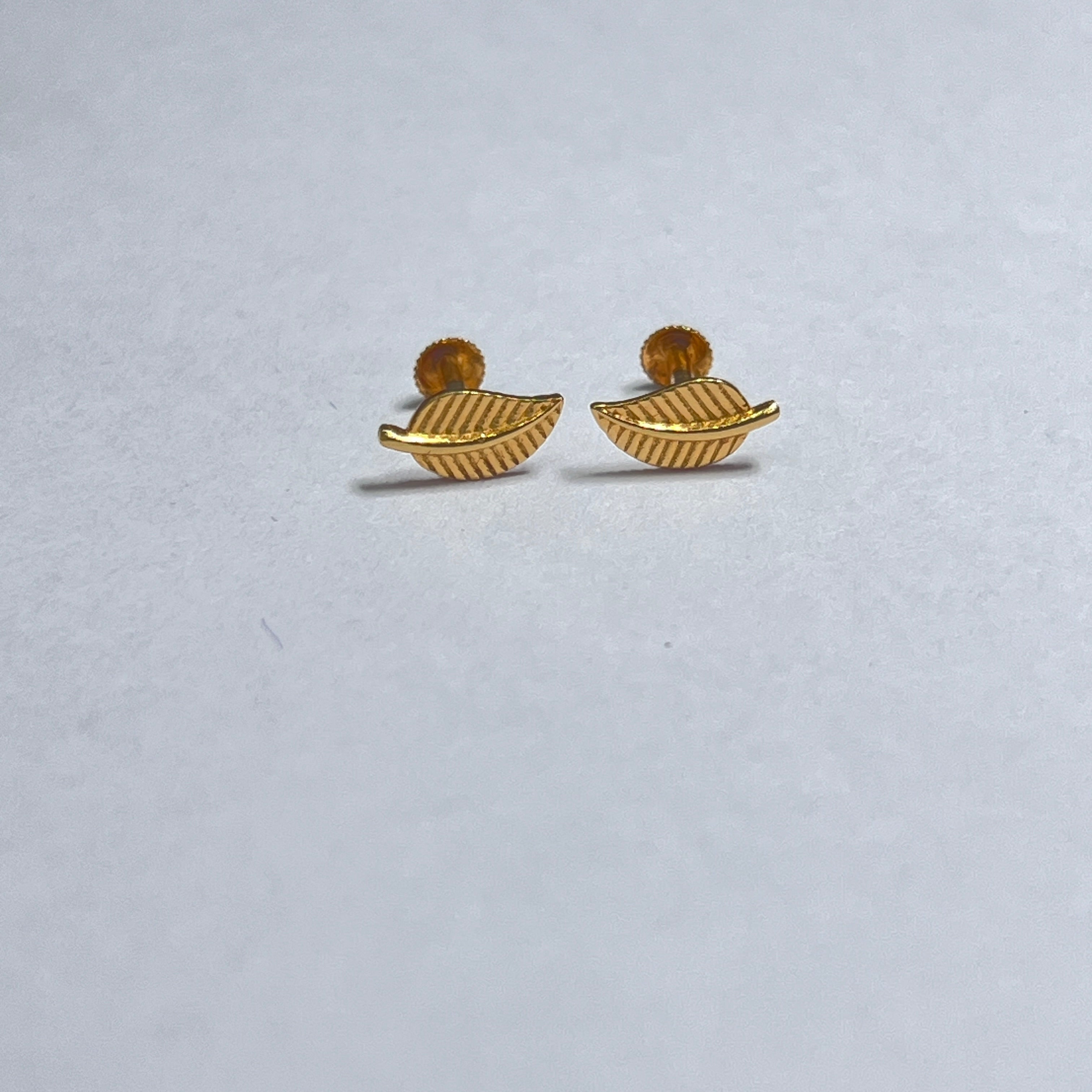 Gold Studs Leaf