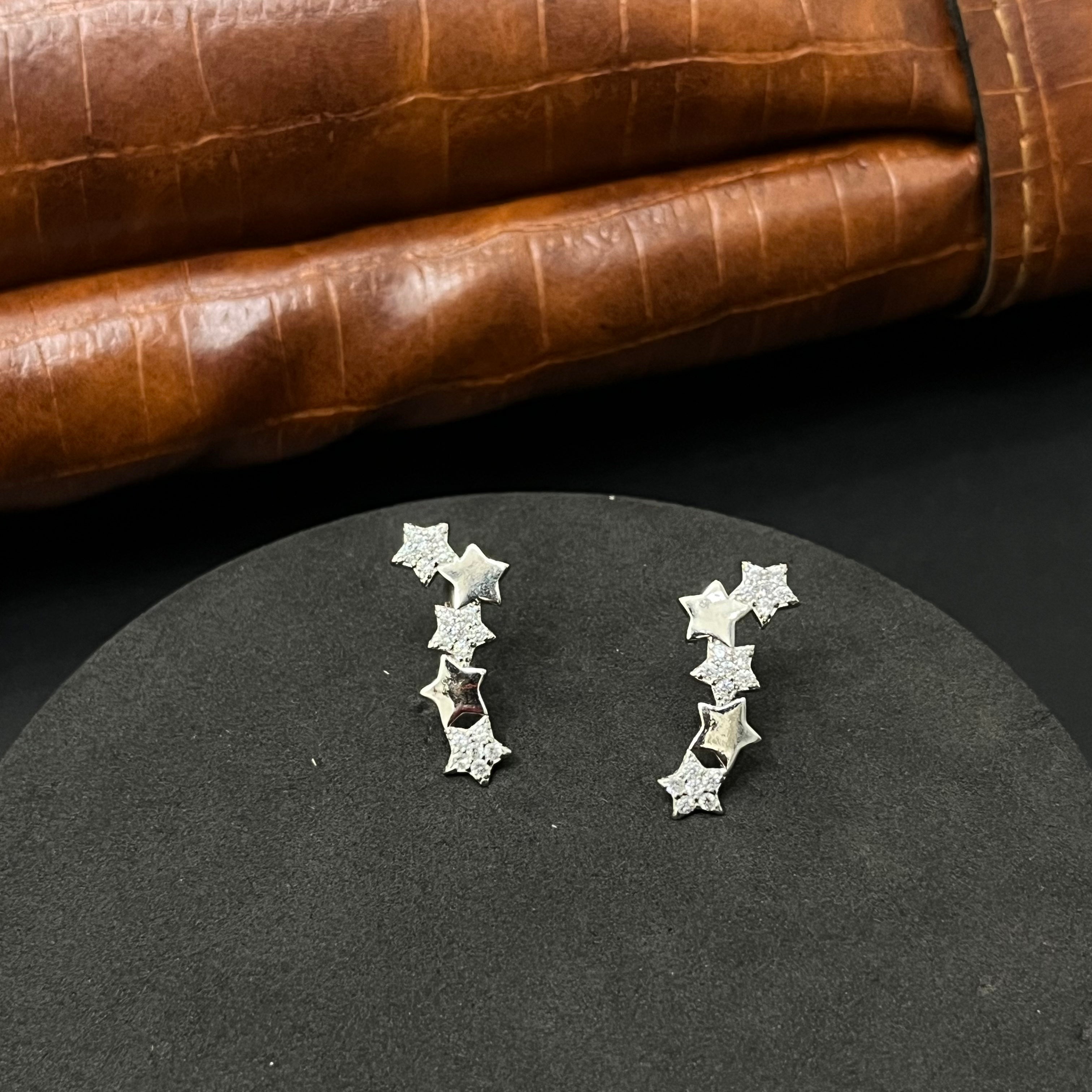 Silver Ladies  Earcuffs Stars Matte