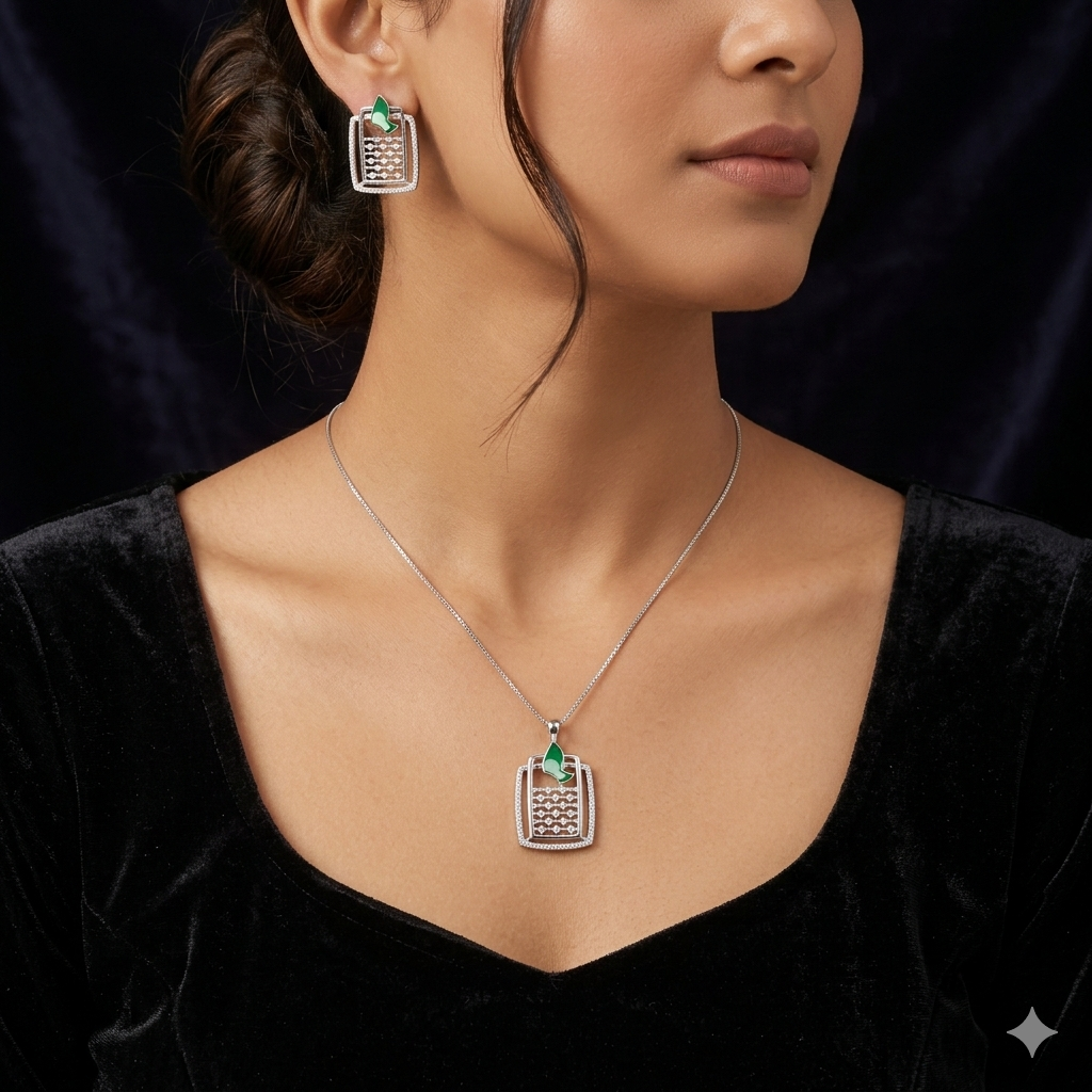Silver Ladies Pendant Chain Recto Butterfly