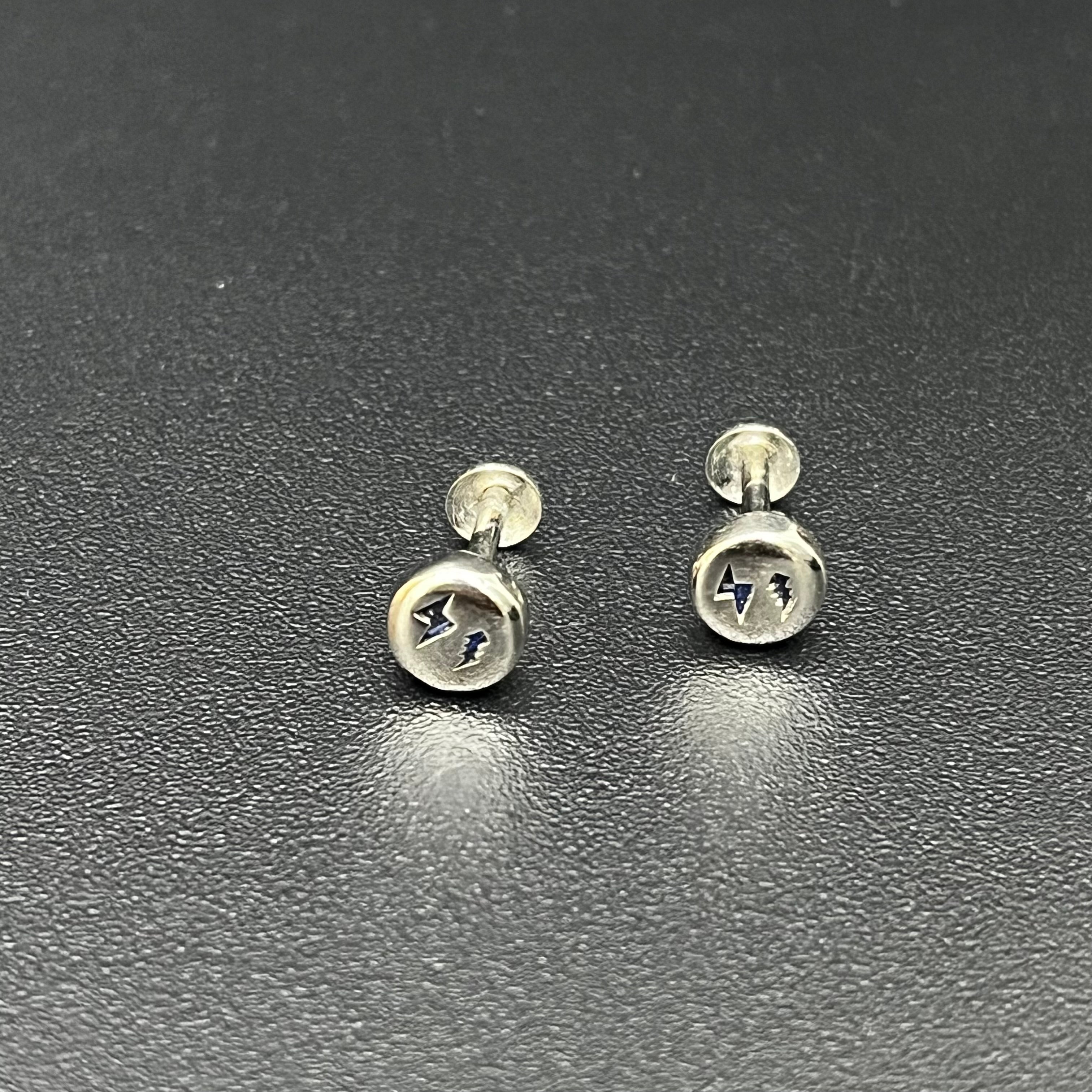 Silver Stud Plain Circle