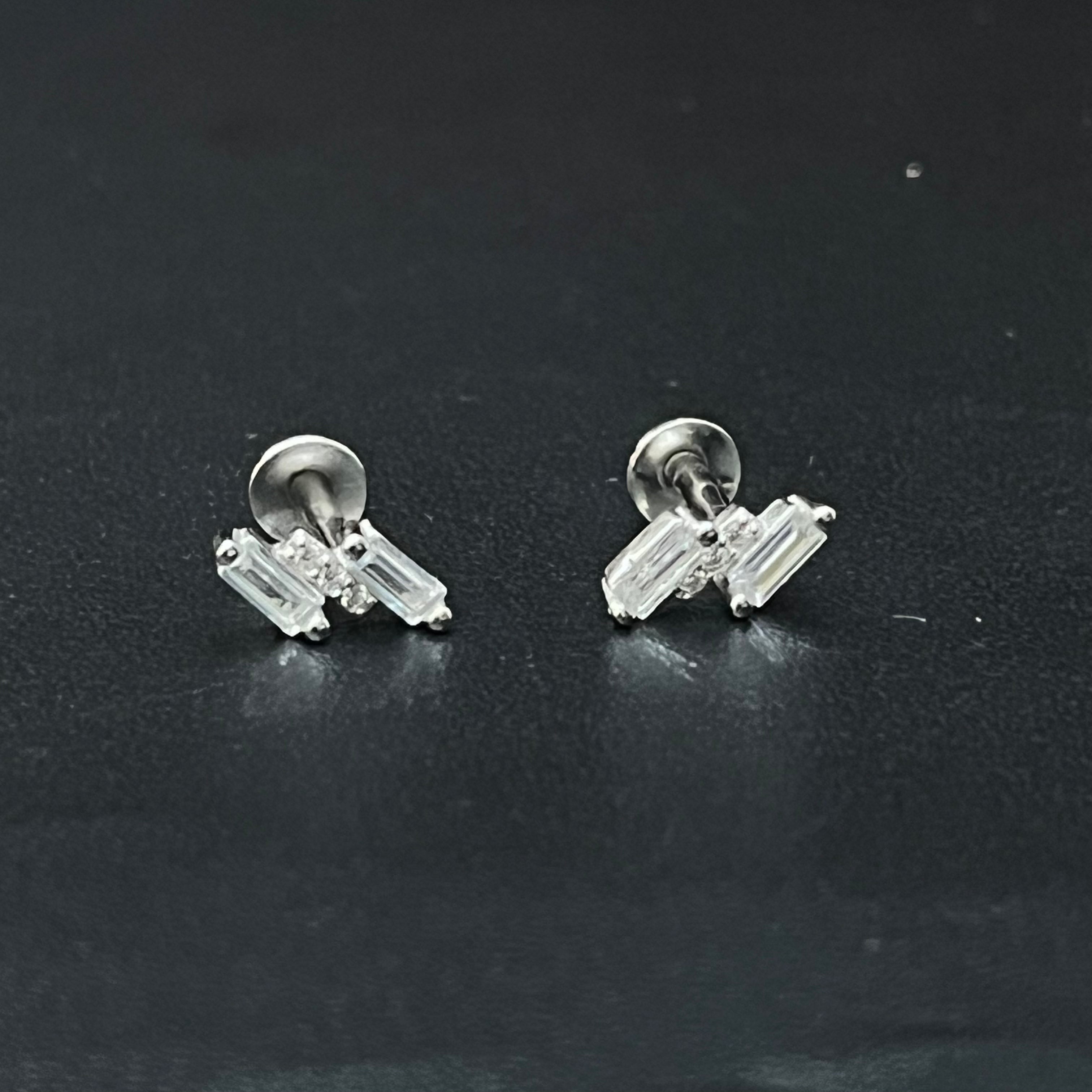 Silver Ladies Stud 3 Step White Square