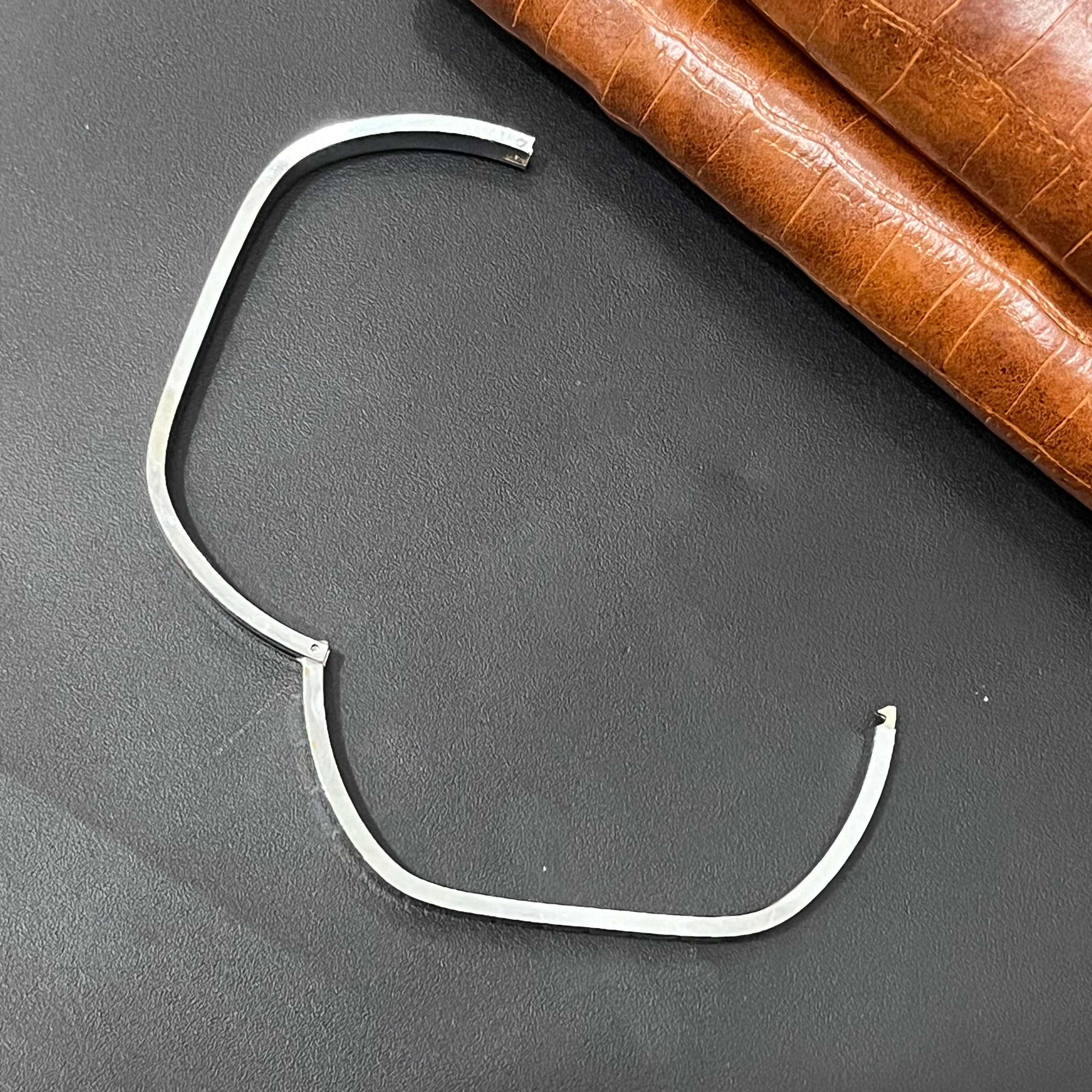 Silver kada Unisex Oval Dual tone K5