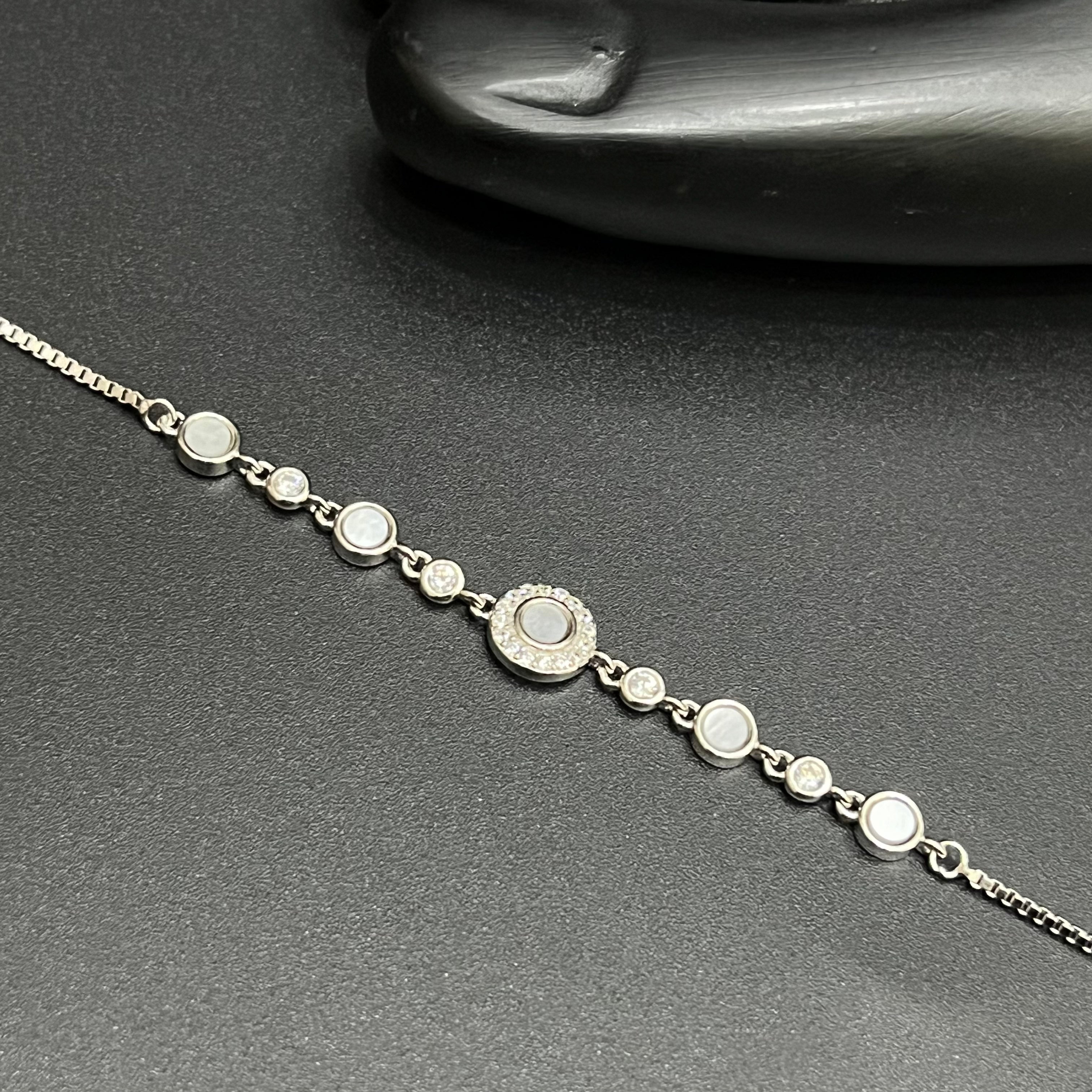 Silver Ladies Anklet Royal Halo Circle Crystal 925