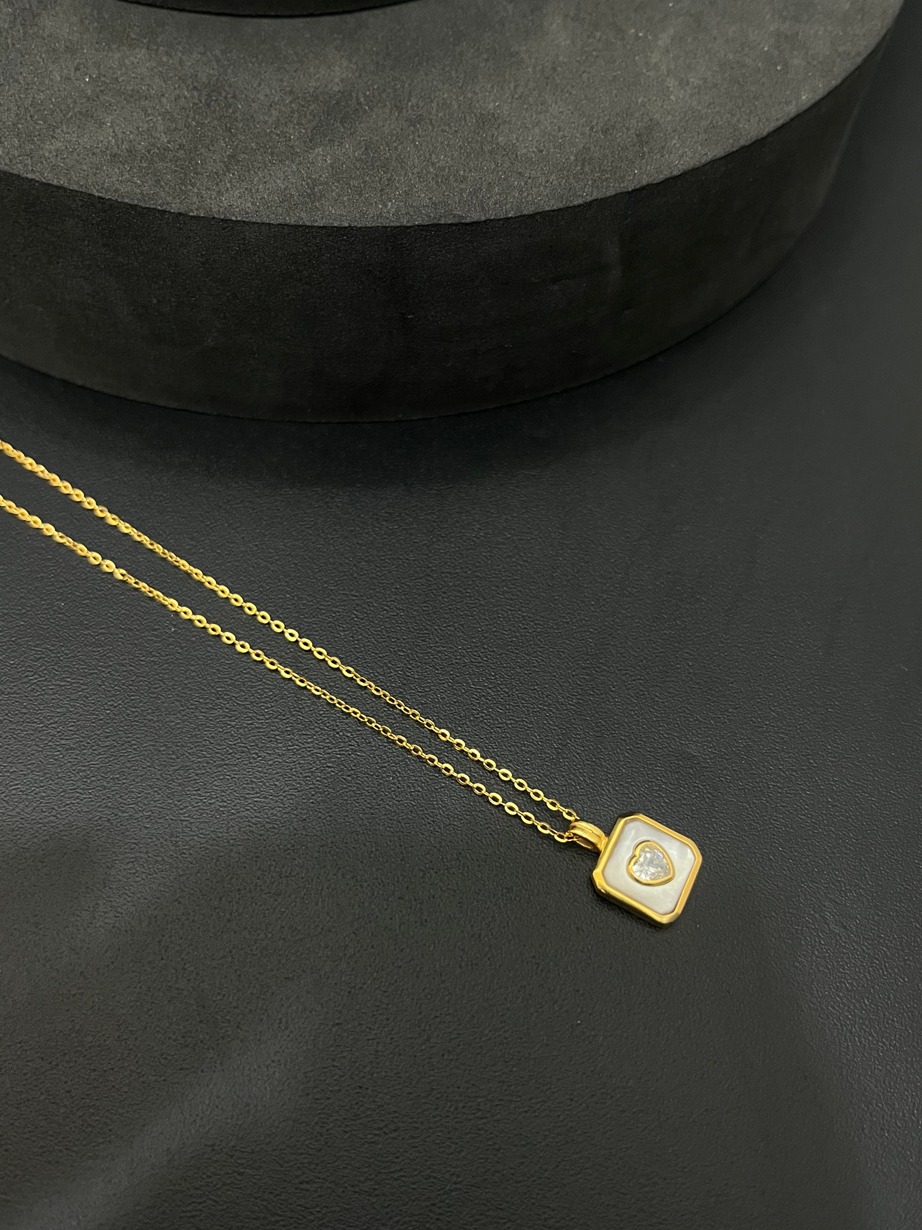 Ladies Silver Chain Box Heart Gold Polish