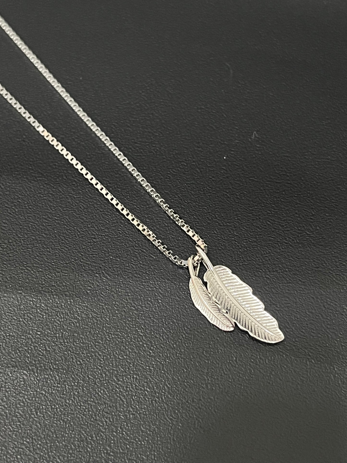 .Ladies Pendant Chain _Italian Double Leaf