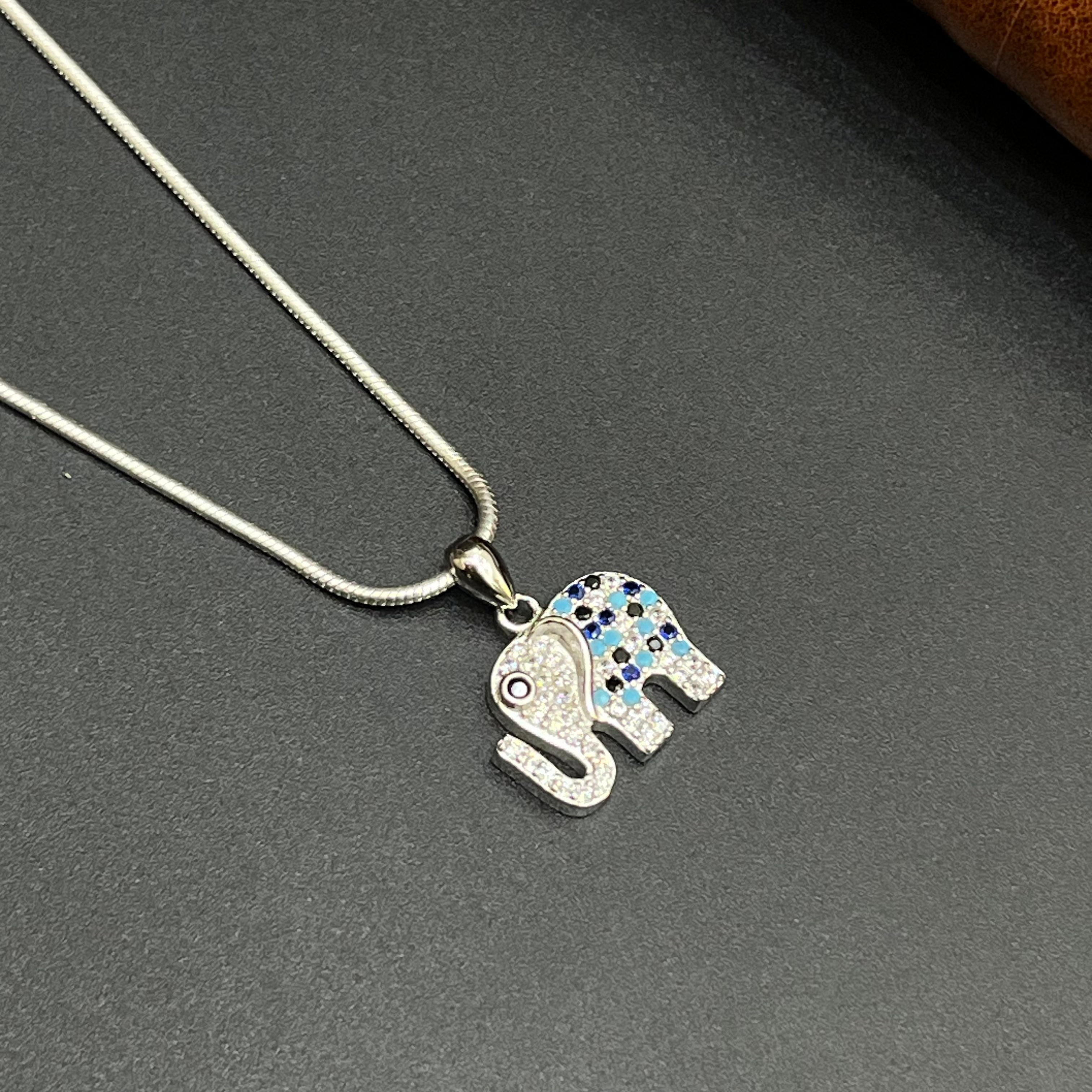 Silver Ladies Pendant Elephant Charm 925
