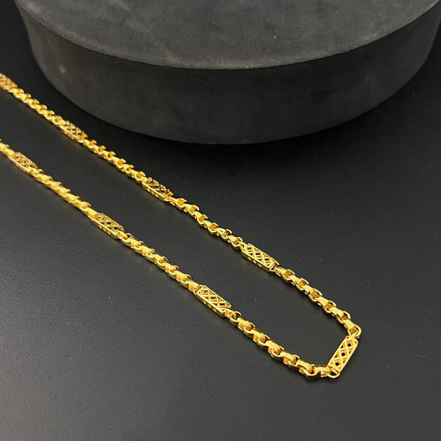 Mens Chain Gold Finished Italian Checkers Cut