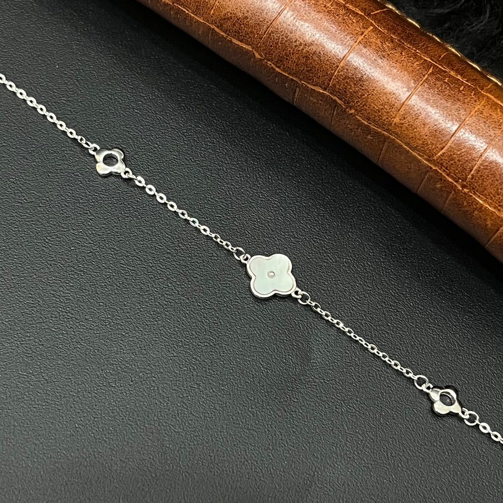 Silver Ladies Bracelet Clover SS
