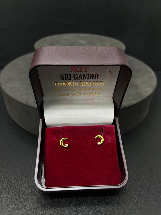 Gold infinity Studs 18K