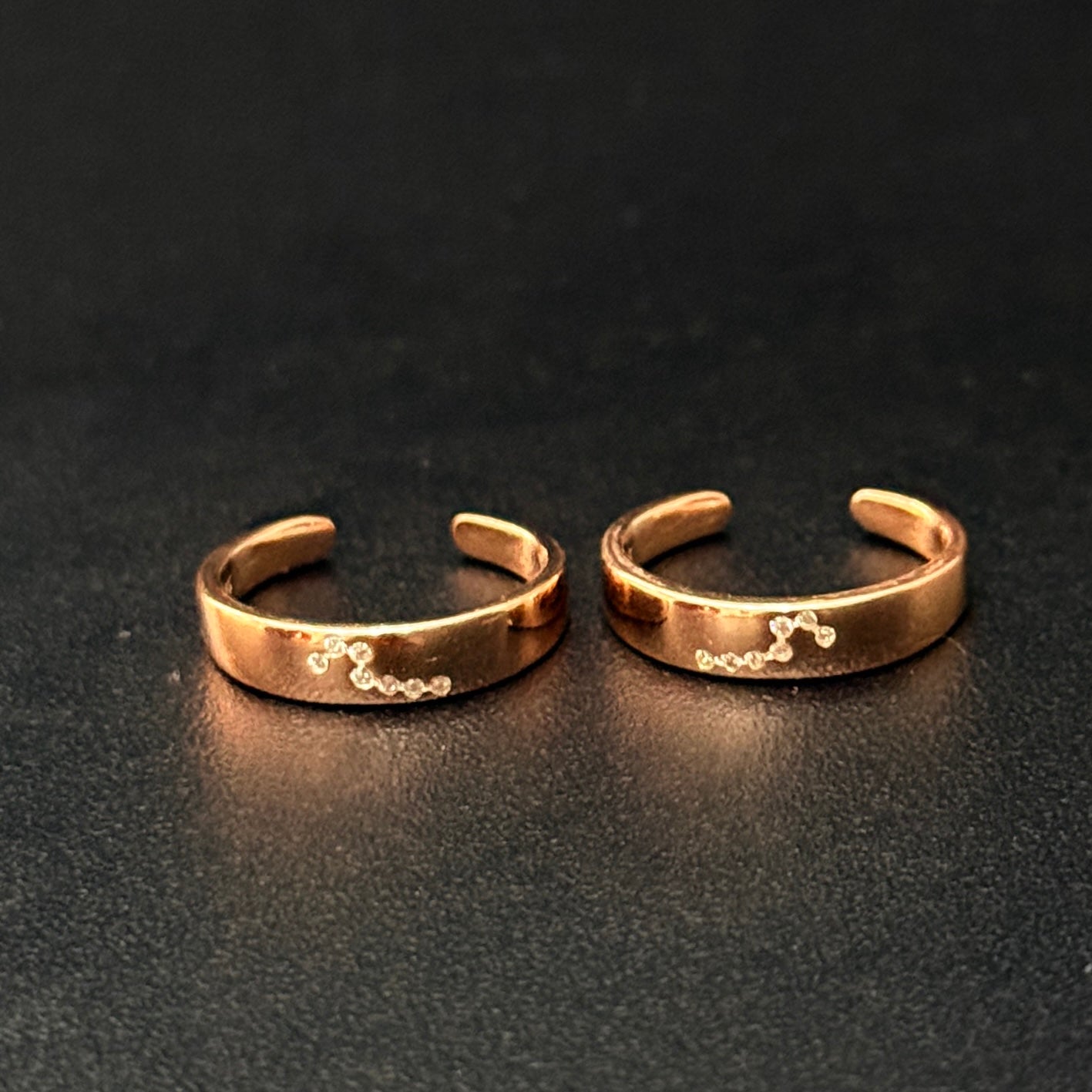 Silver Ladies Toe Rings Spotted Stones RG