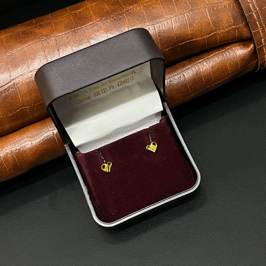 Gold Second stud Heart Slashes