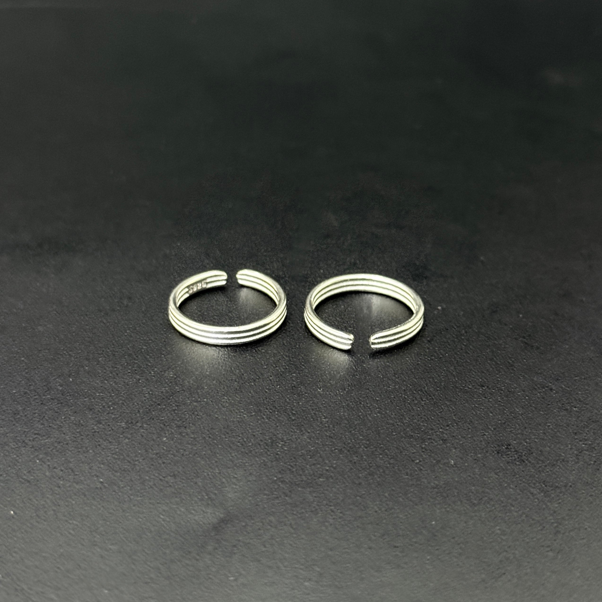 Ladies Silver Toe Rings_Zen Orbit SS