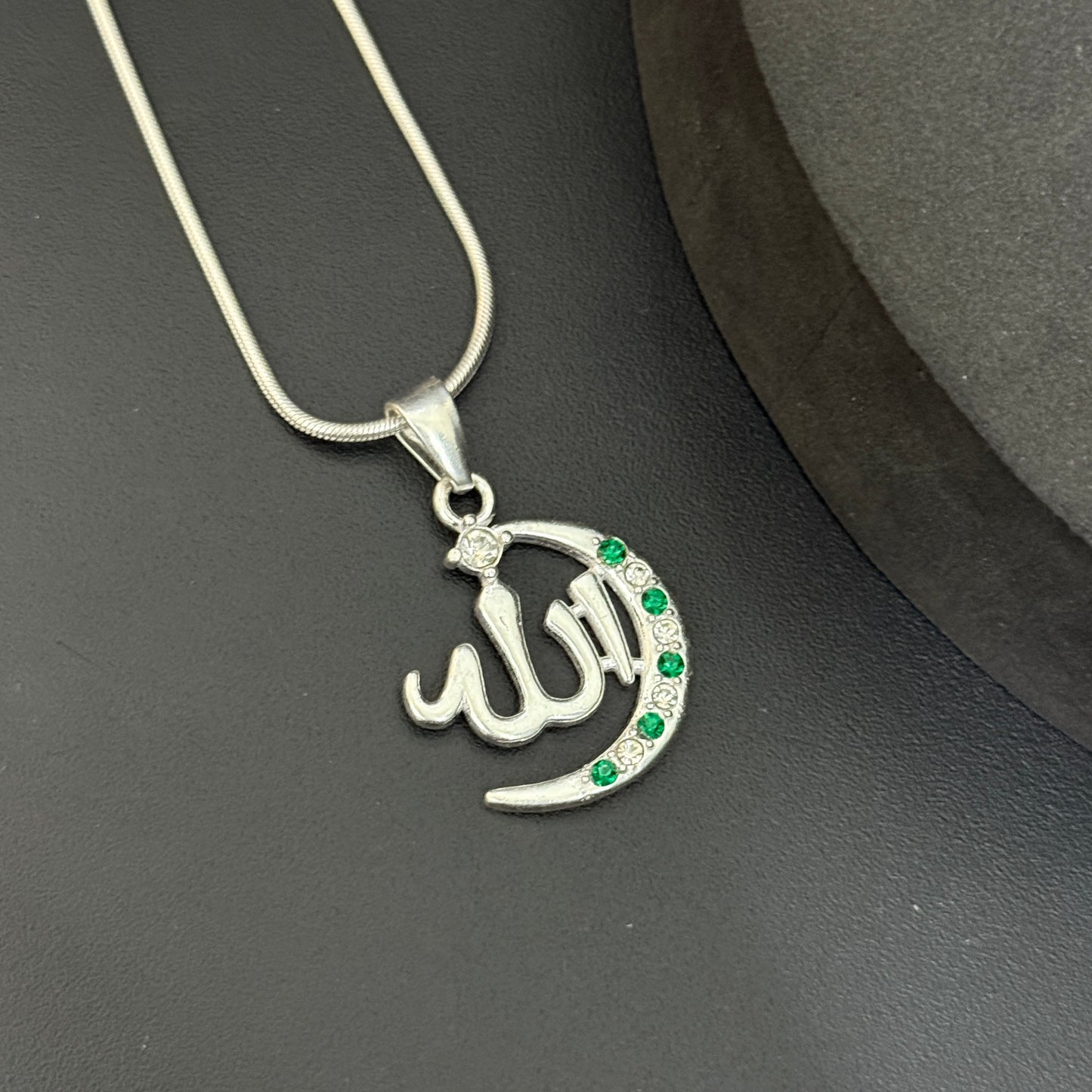 Silver Pendant _Green Stone Alla U