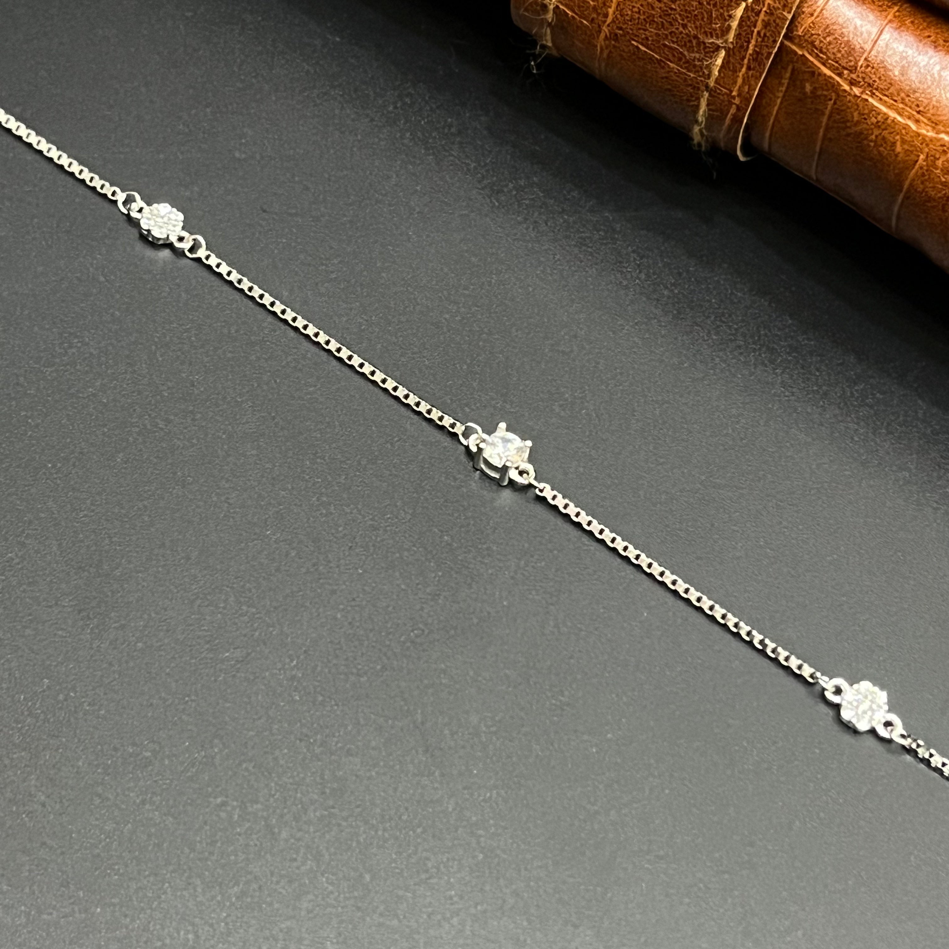 Silver Ladies Bracelet Three Diamond White Stone Edition 925