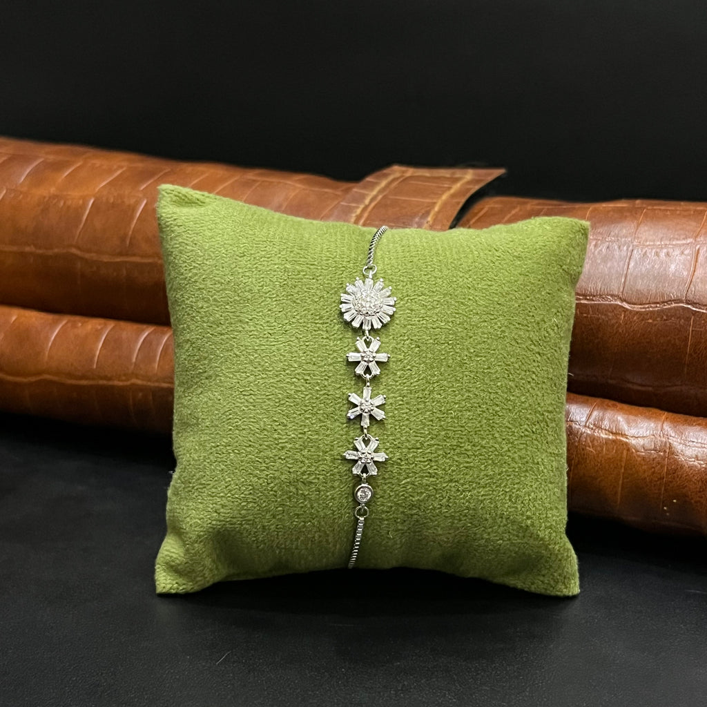 Silver Ladies Bracelet Flowerfull Blossom White 925