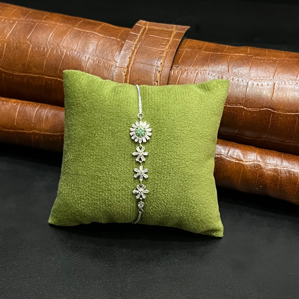 Silver Ladies Bracelet Crystal Bloossom White Stone 925
