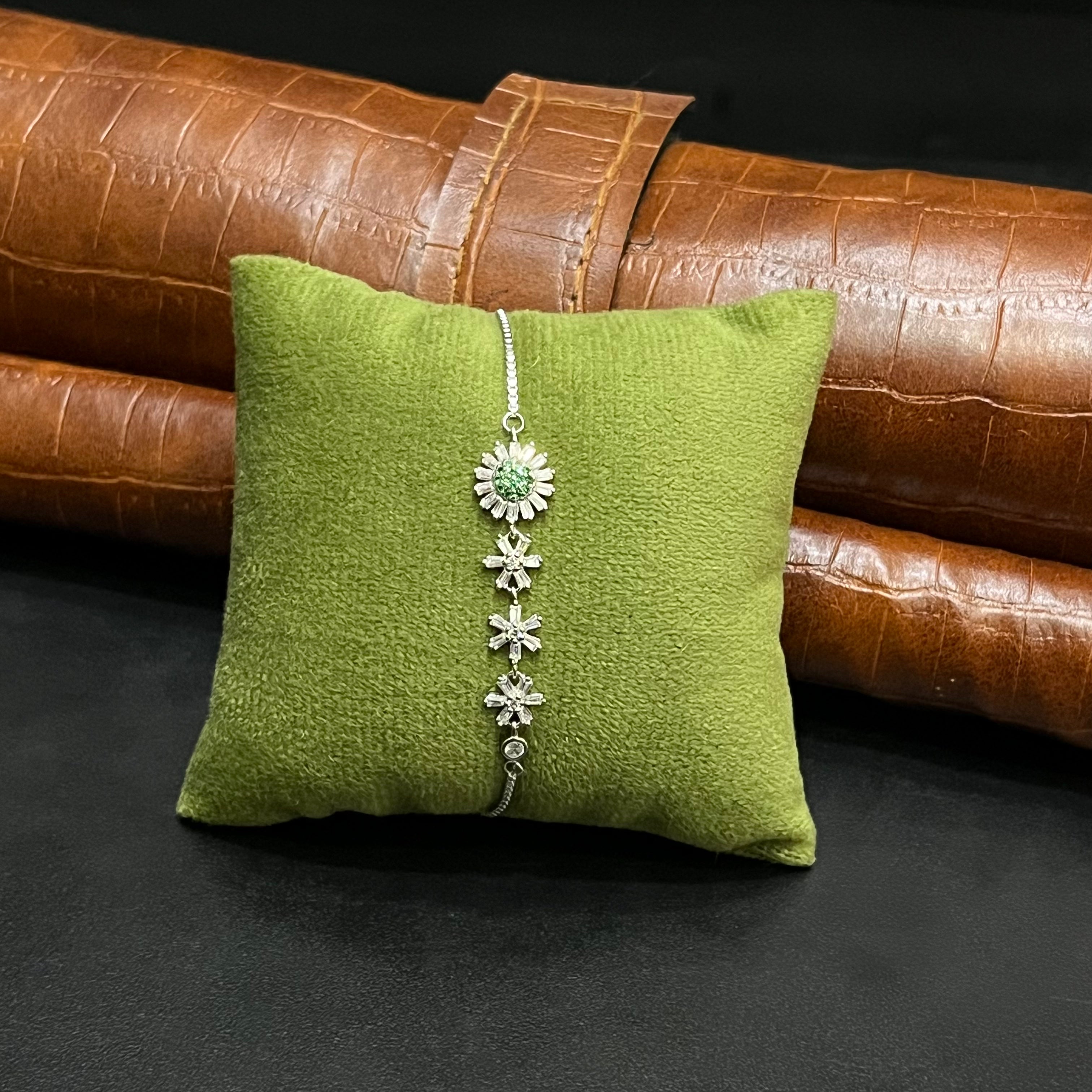 Silver Ladies Bracelet Crystal Bloossom White Stone 925