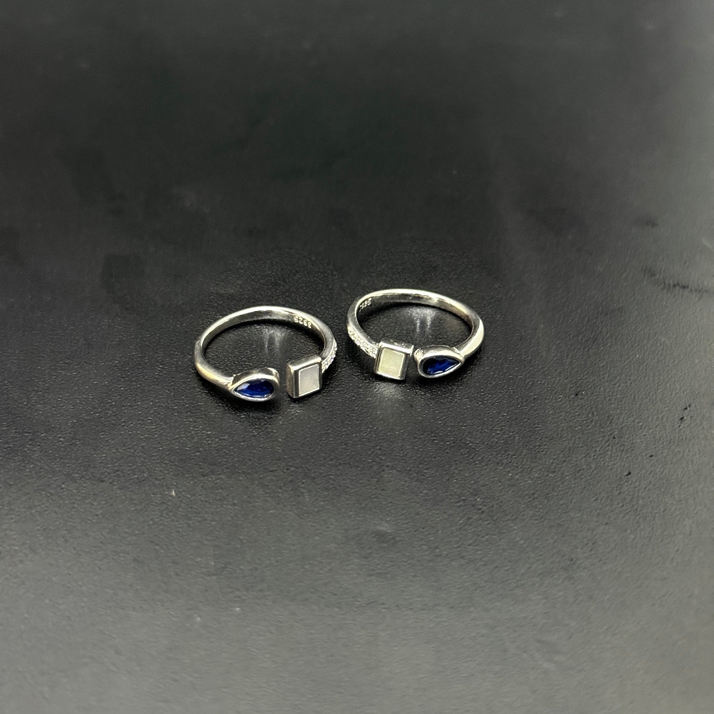 Ladies Toe Rings Blue Stone
