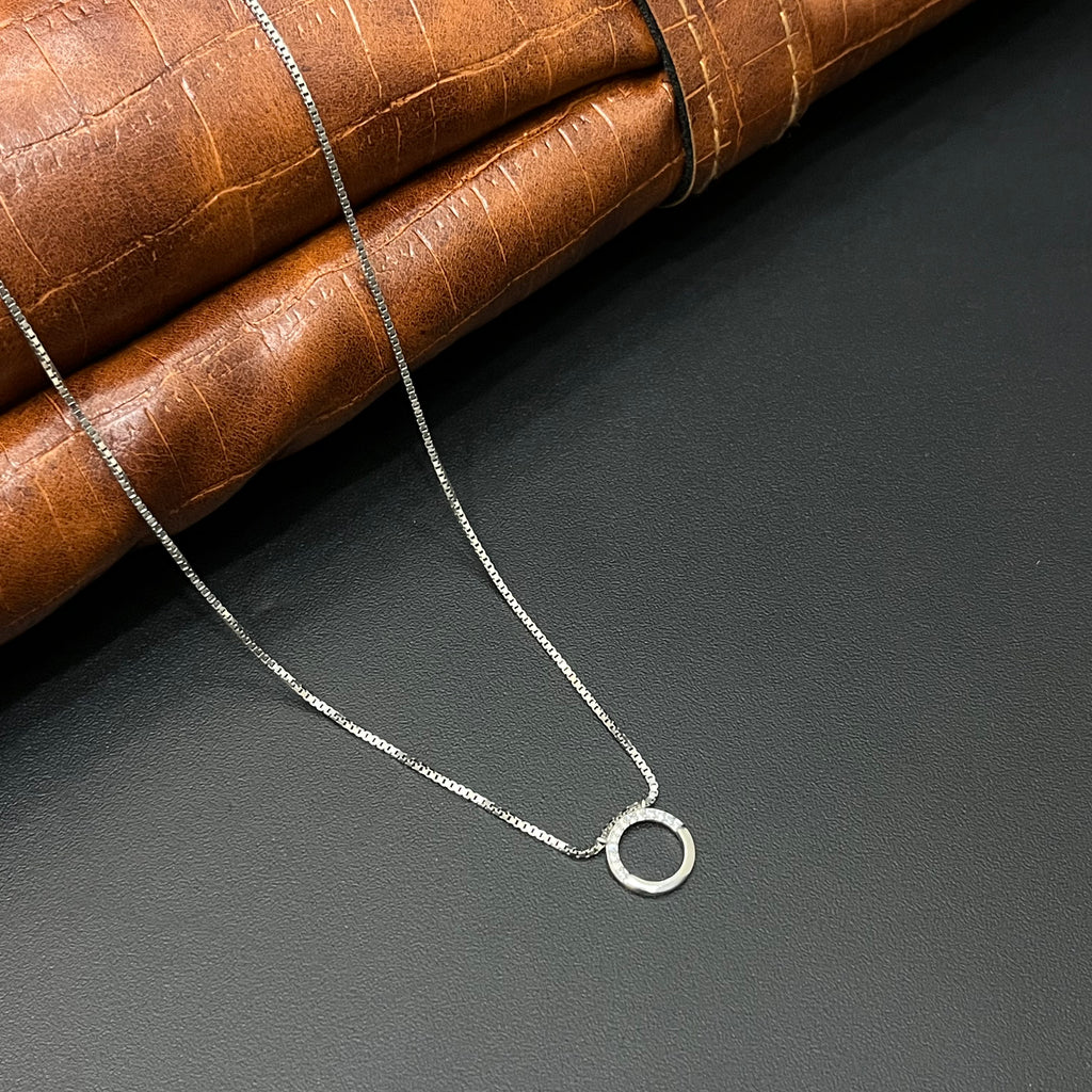 Silver Ladies Chain Circle Line