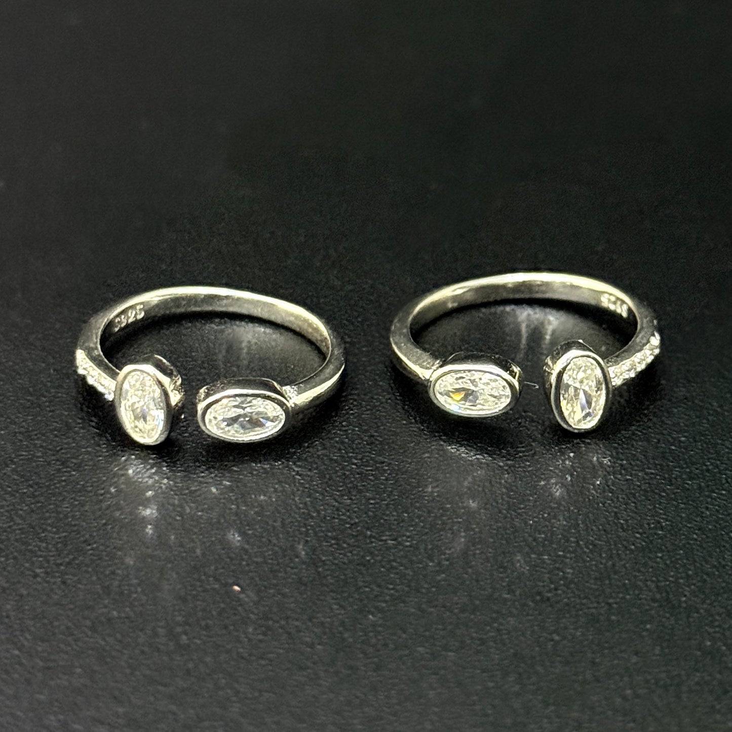 Silver Ladies Toe Rings oval AD SS