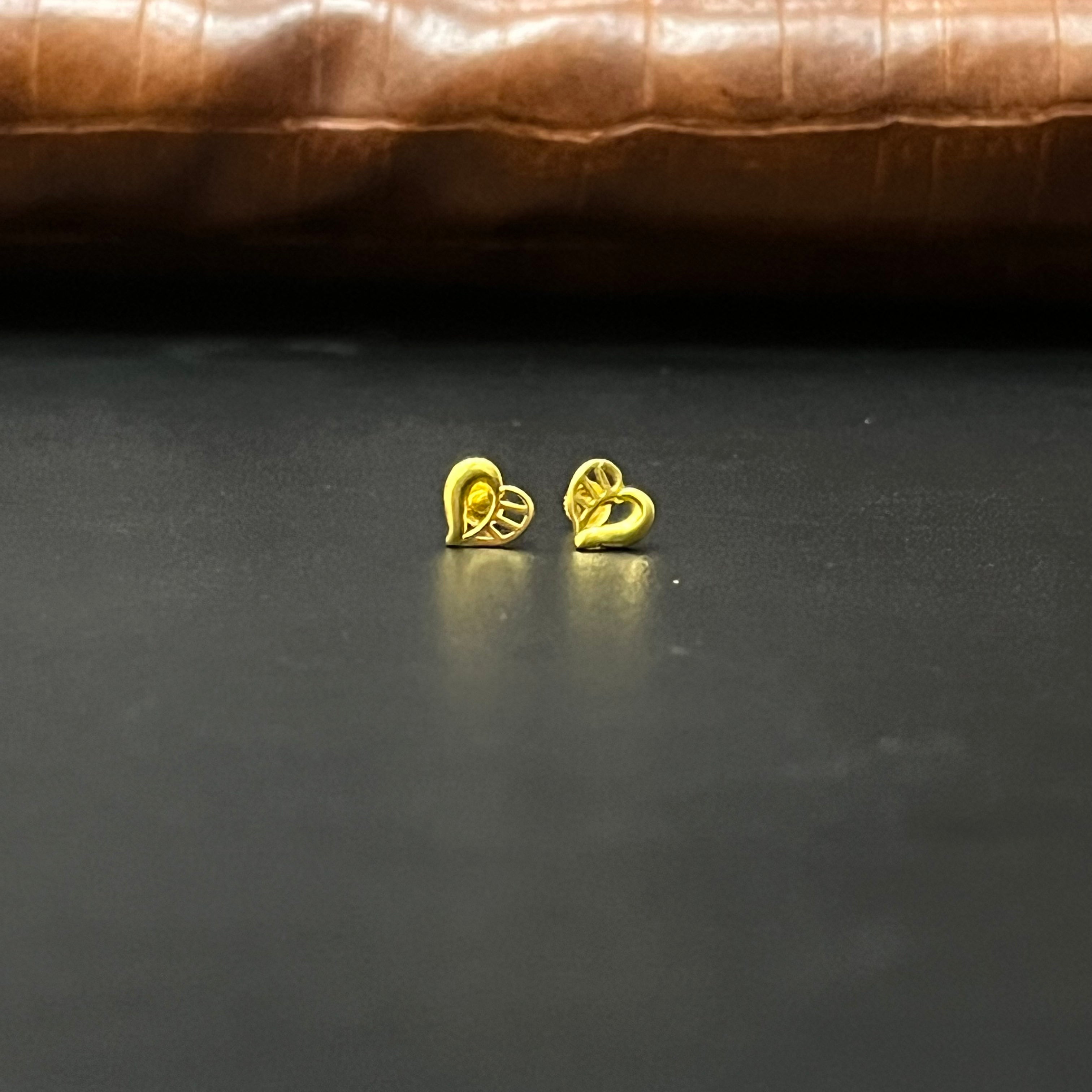 Gold Second stud Heart Casting