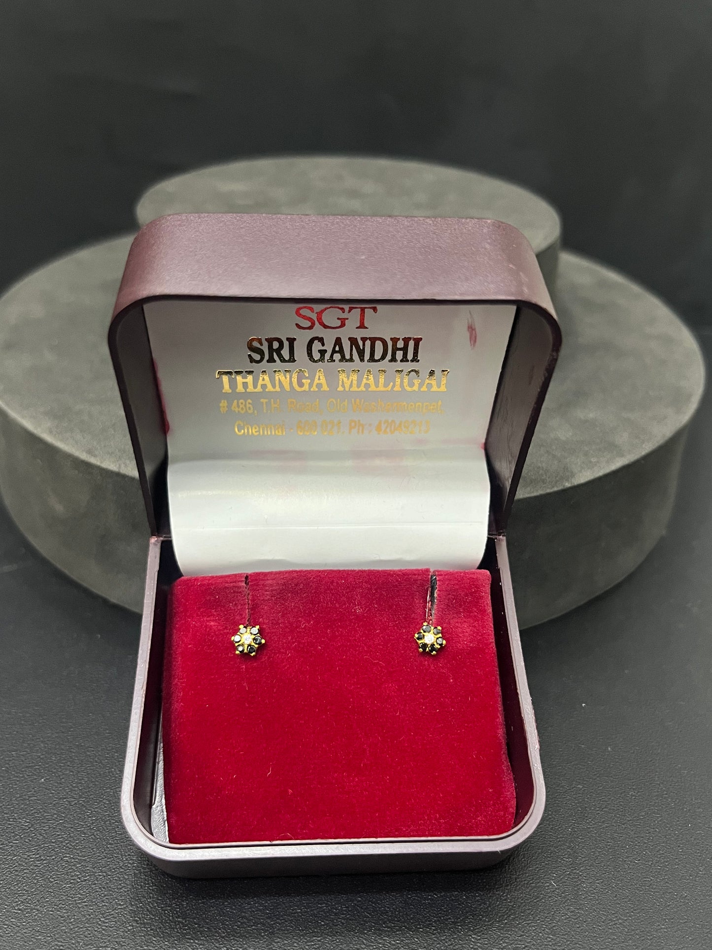 Gold Floral Black Studs 18K