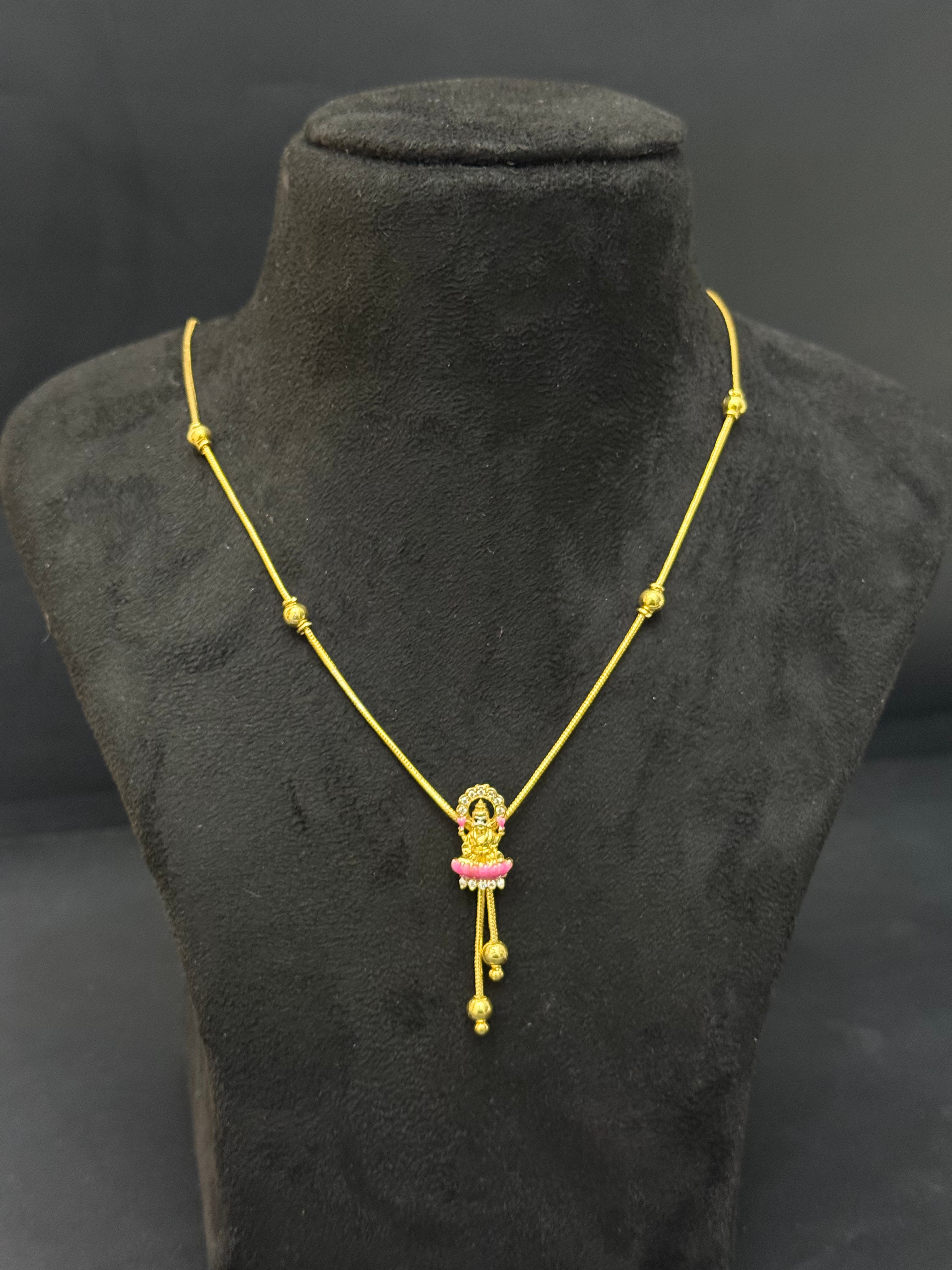Ladies Pendant Chain 9