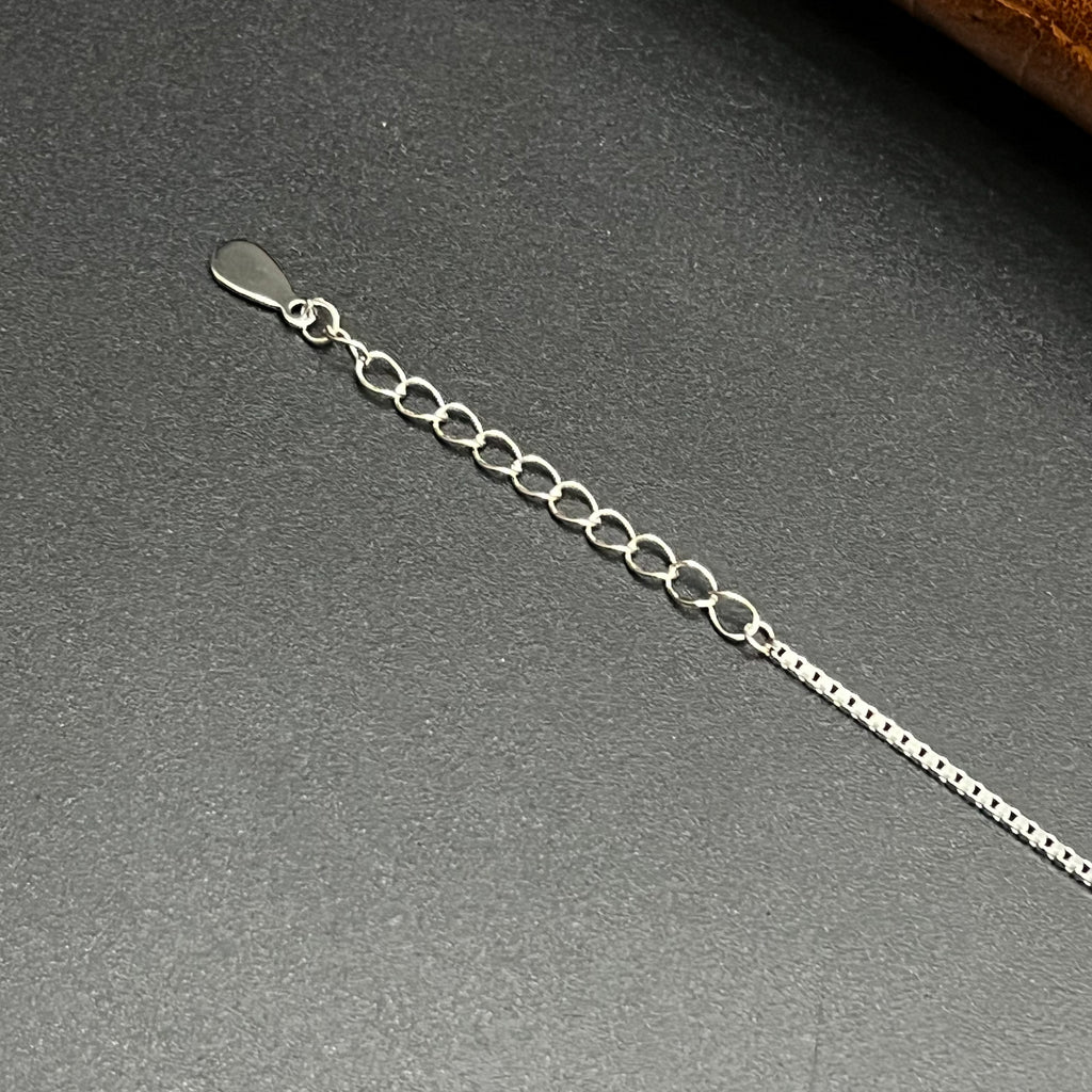 Silver Ladies Bracelet Infinity Sparkle With Stone 925
