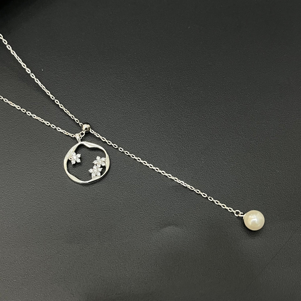 Silver Ladies Chain Star Circle