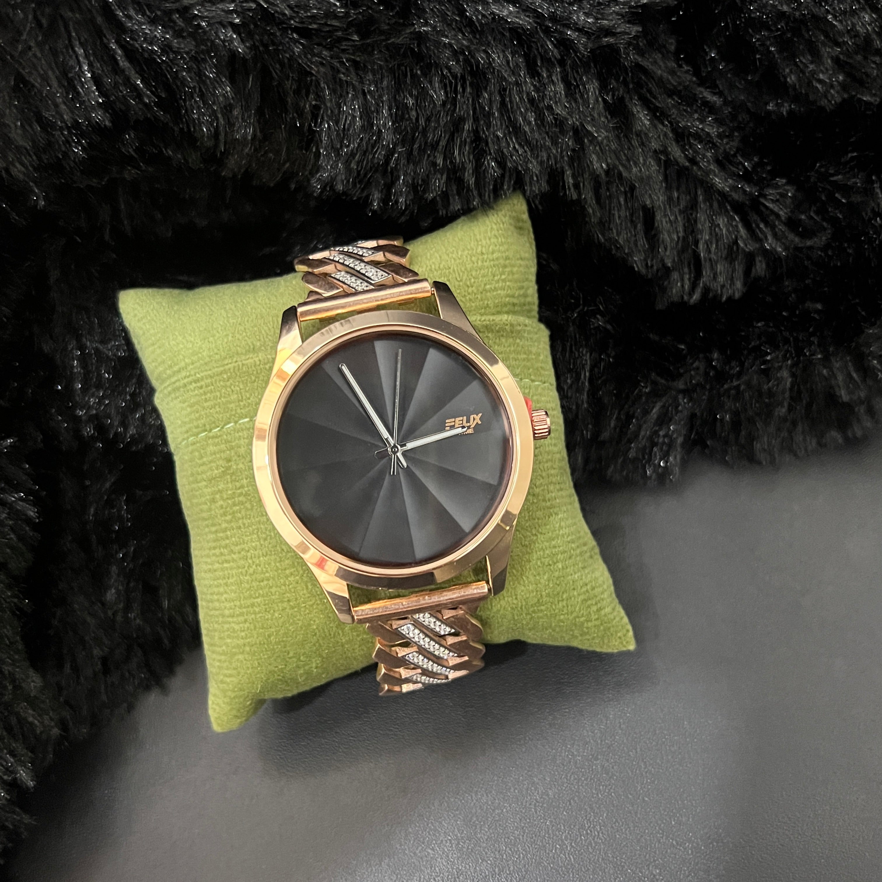Silver Mens Watch Diamond Bezel Edges Rose Gold 925