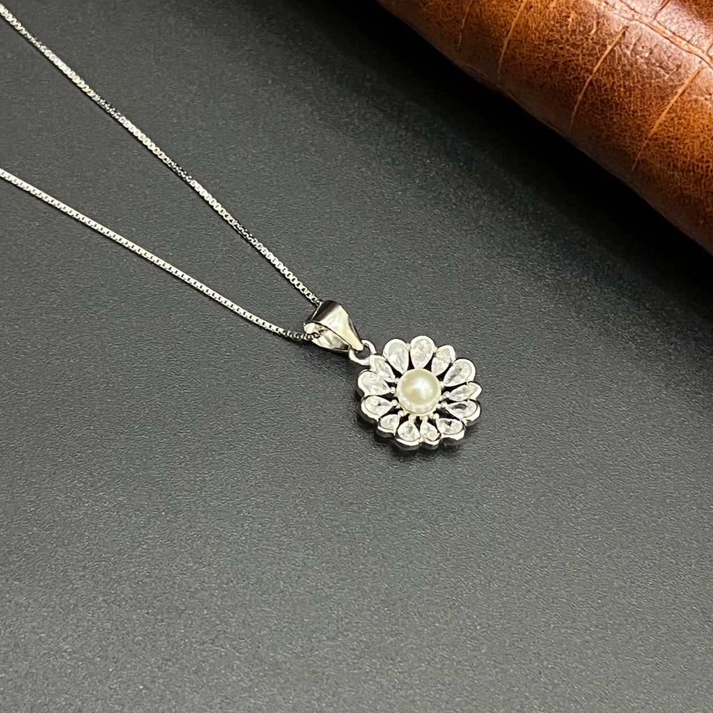 Silver Ladies Pendant Chain Multi Petal Floral 925