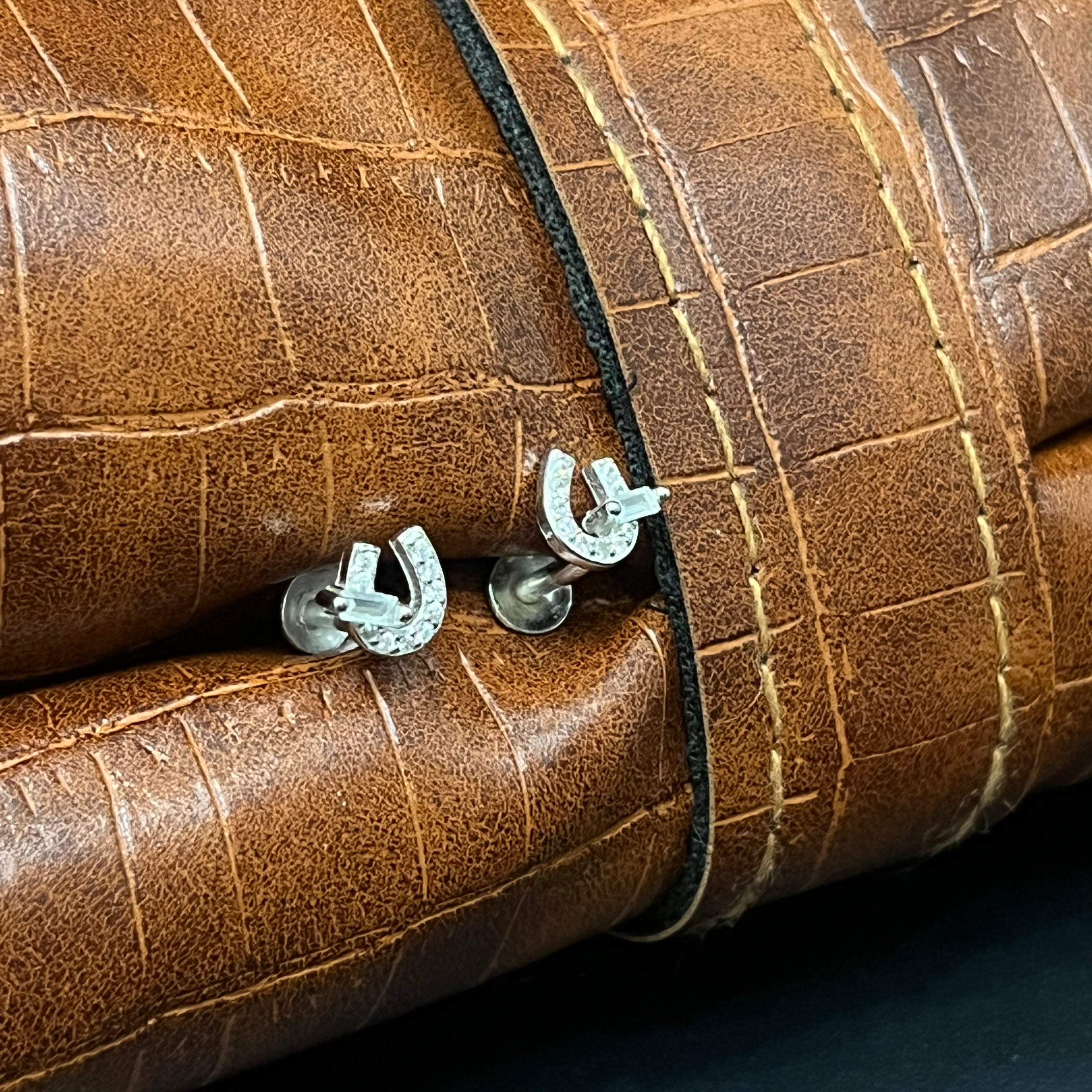 Silver Ladies Stud  U White Stone