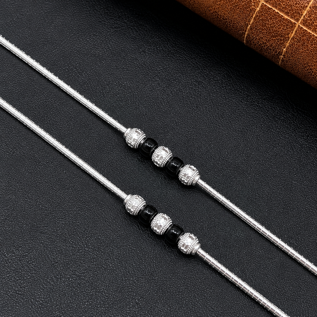 Silver Ladies Anklet Black Center Beads Centre 925