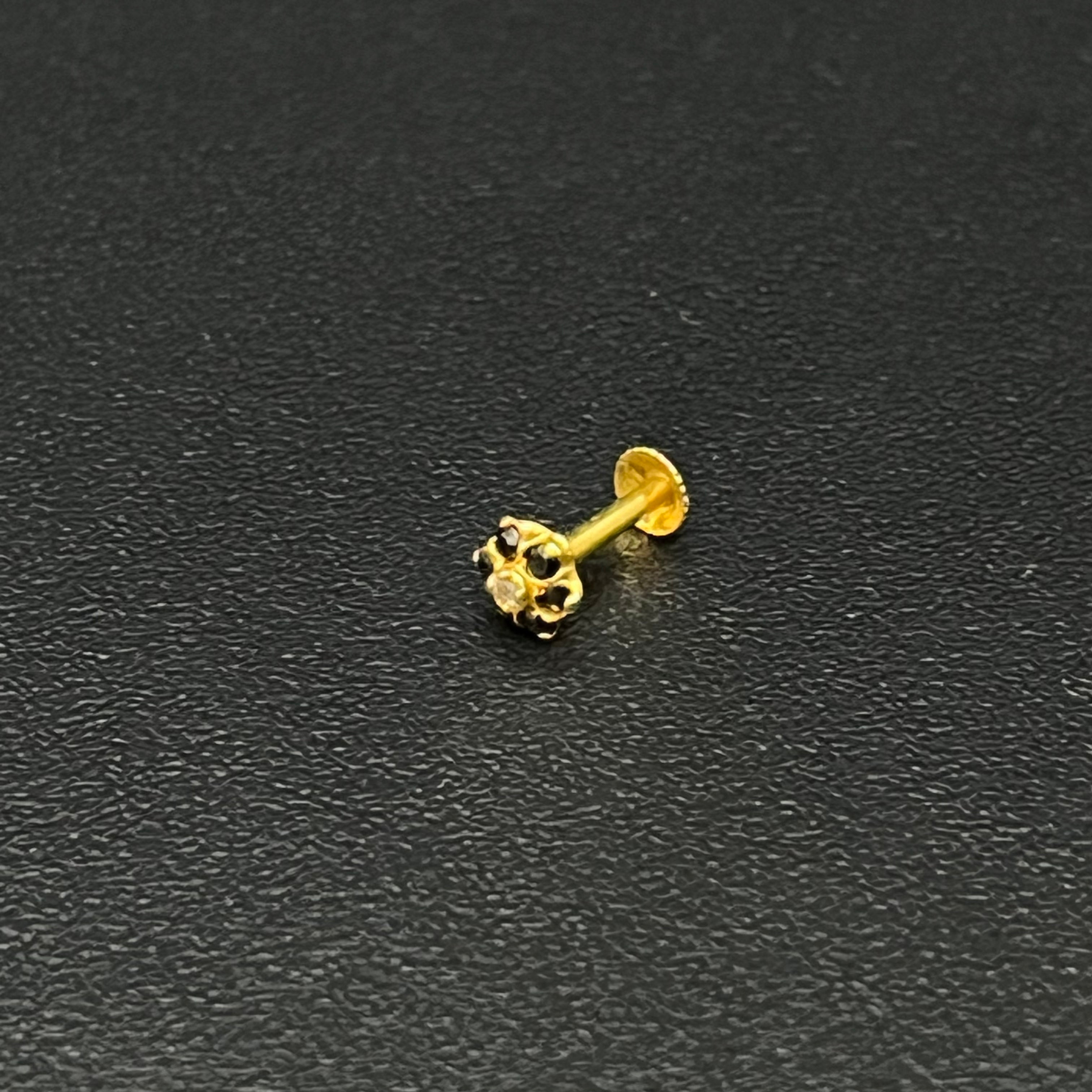 Gold Nosepin Balck Stones