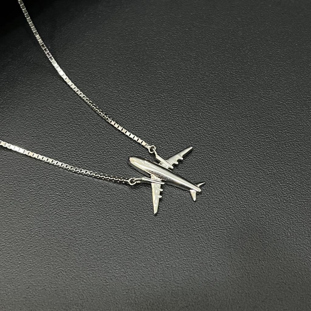 Silver Ladies Chain Airplane