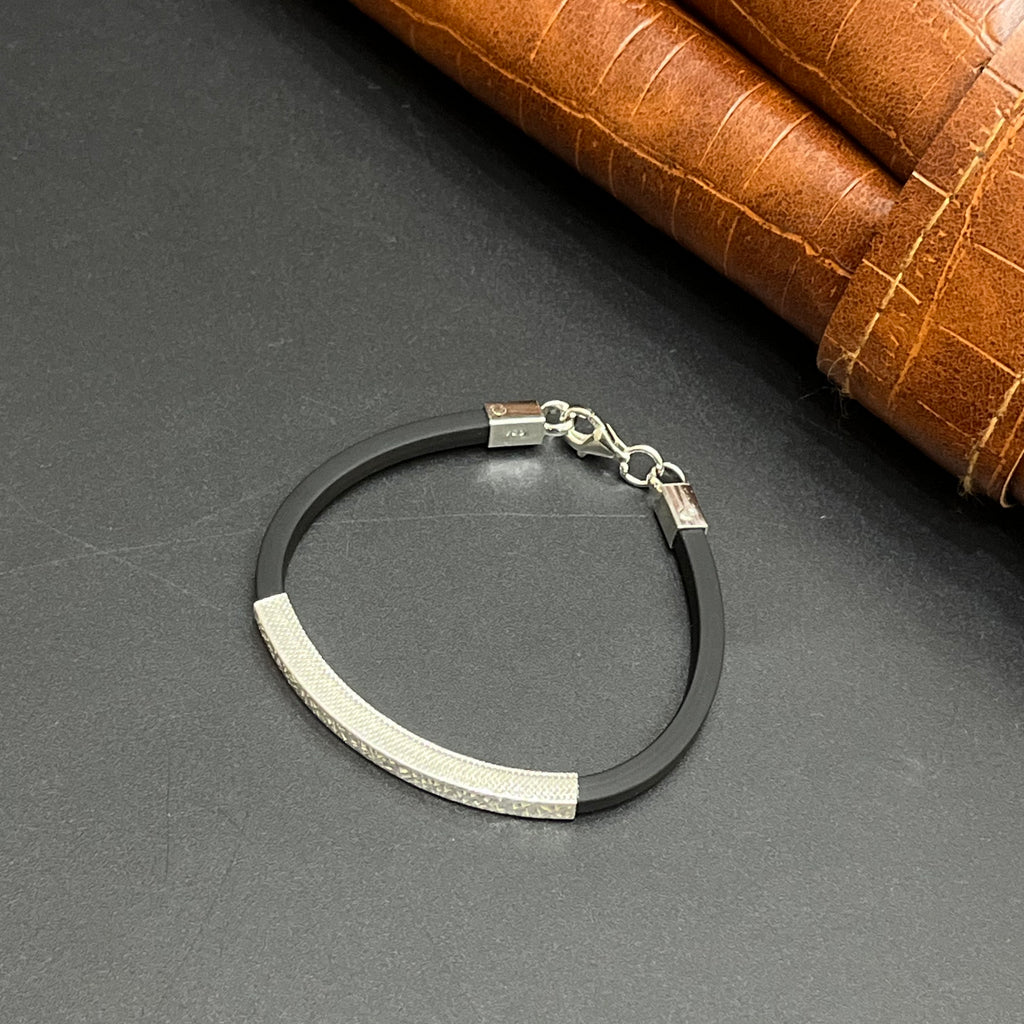 Silver Mens Bracelet Textured Black Band M02 925