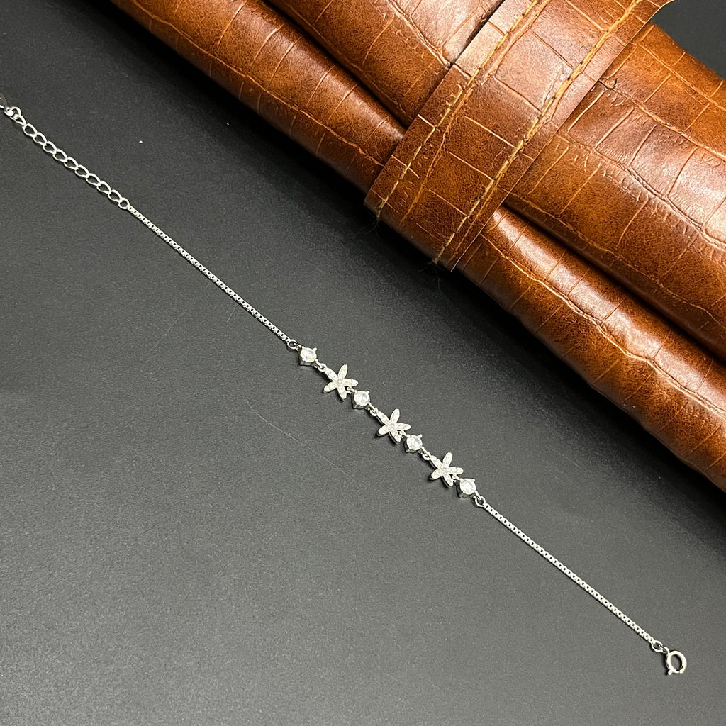 Silver Ladies Bracelet Floral Star Blossom 925