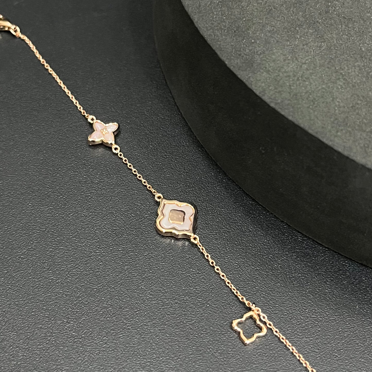 Silver Ladies Bracelet Rosegold clover Charms