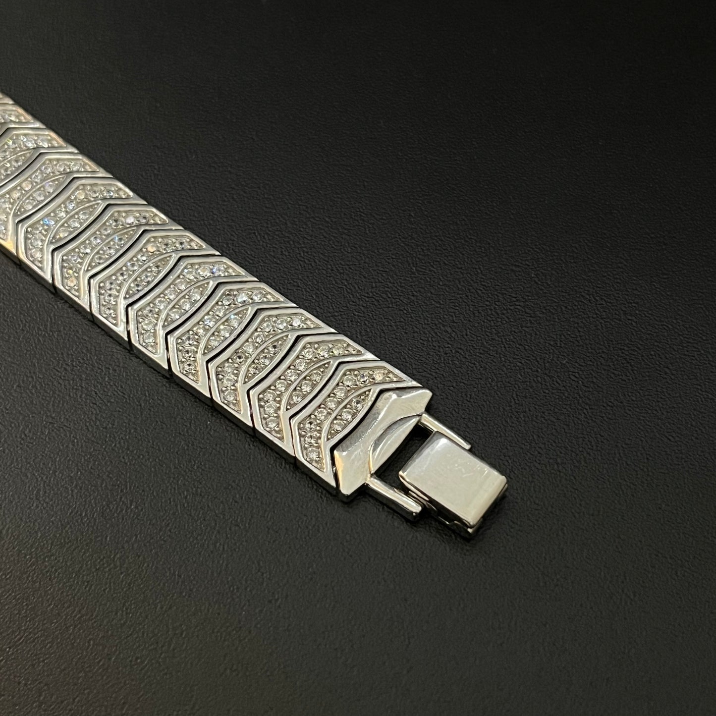 Silver Mens Watch American Diamond Limited Edition Series QUARTZ