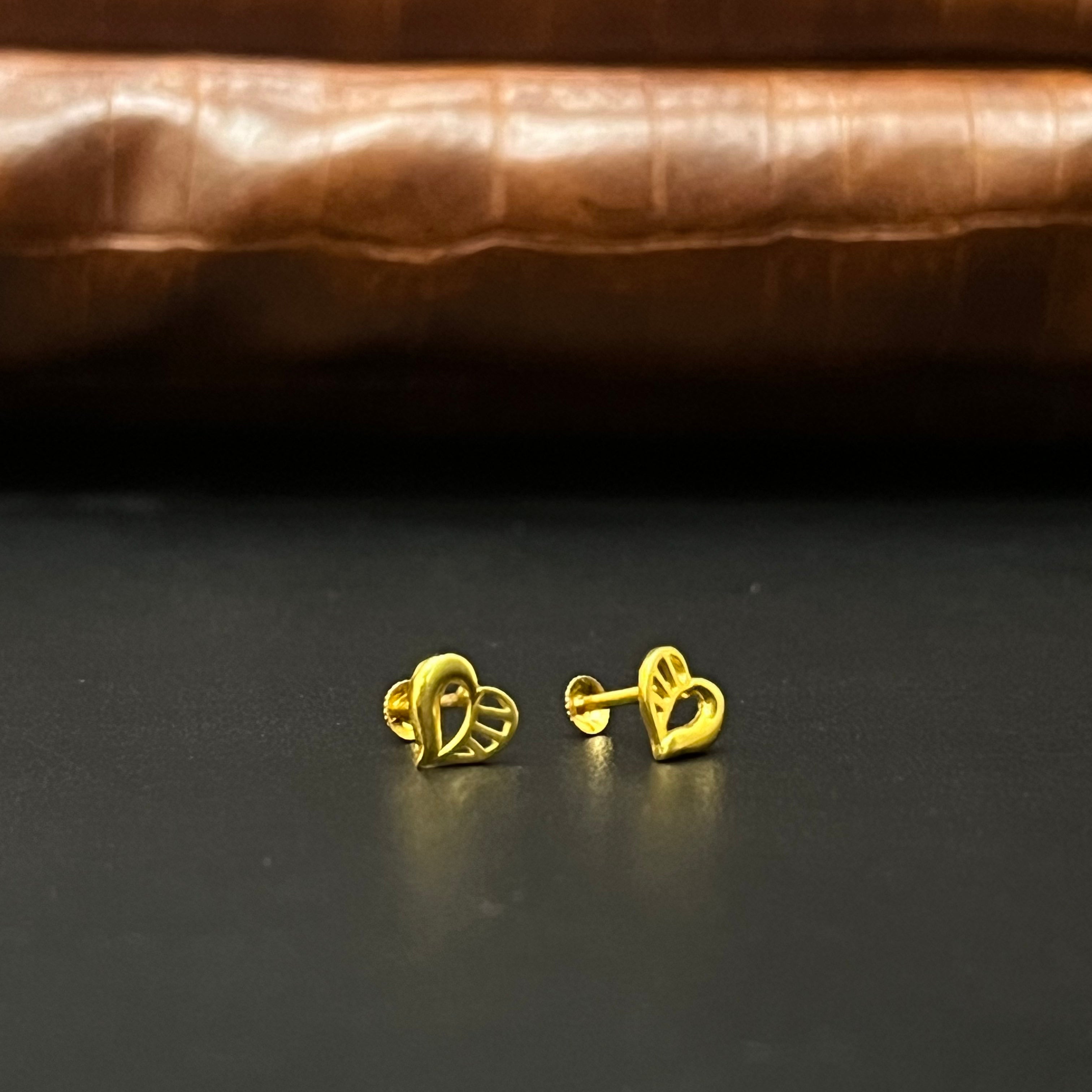 Gold Second stud Heart Casting